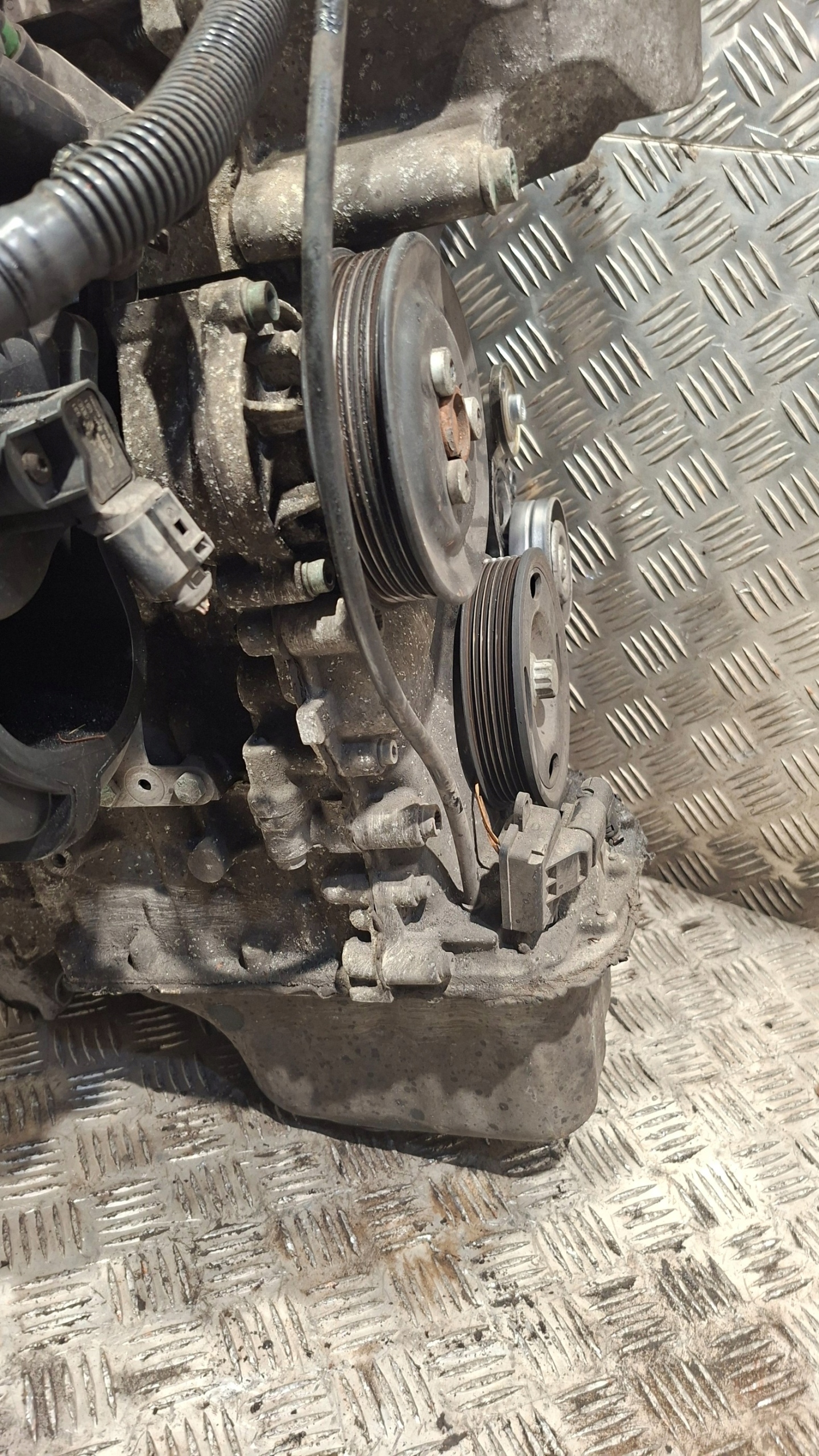 engine unprotected pillar VW POLO IV 1.2