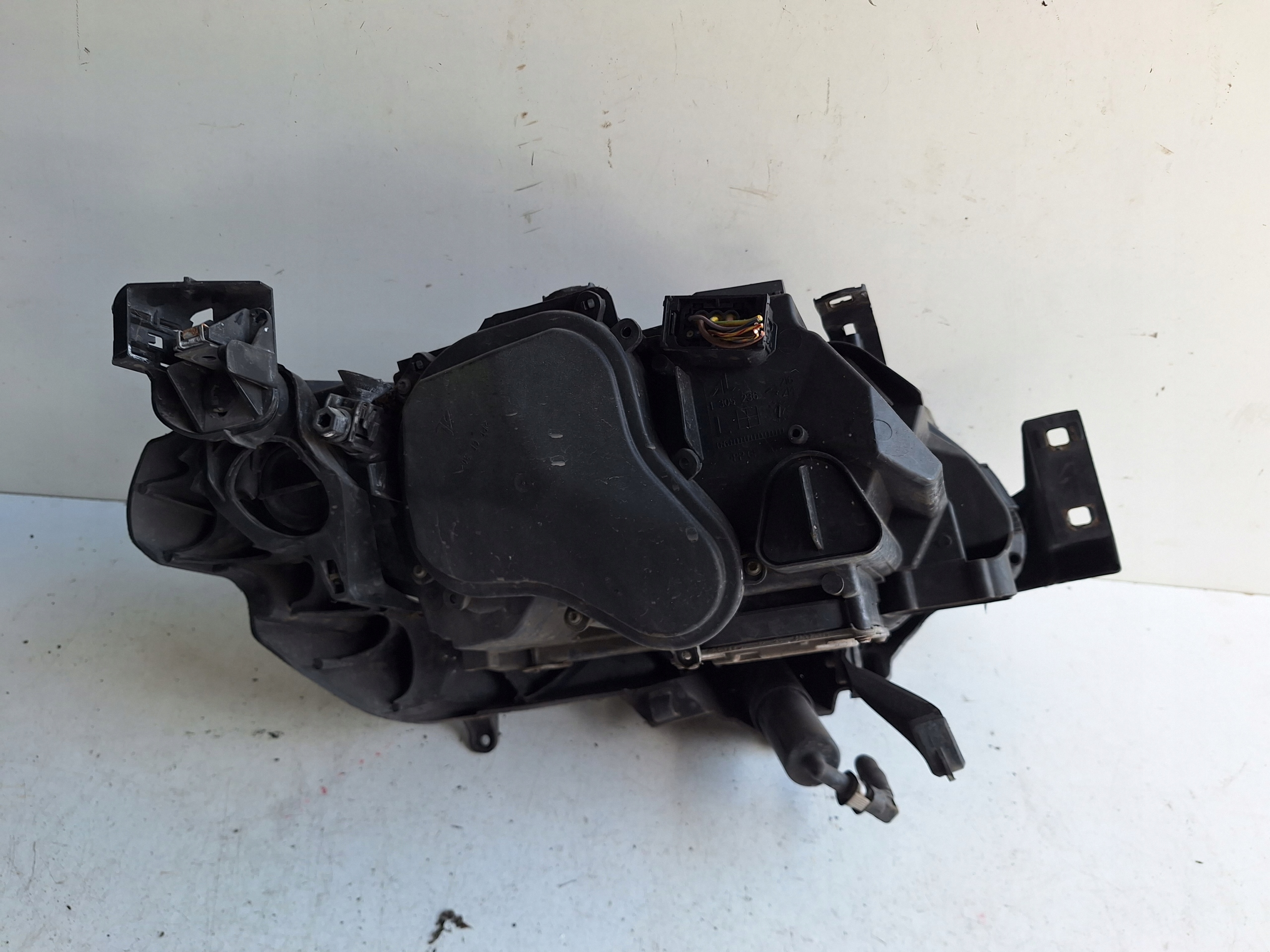BMW 3 E92 E93 05-10 light left XENON UK