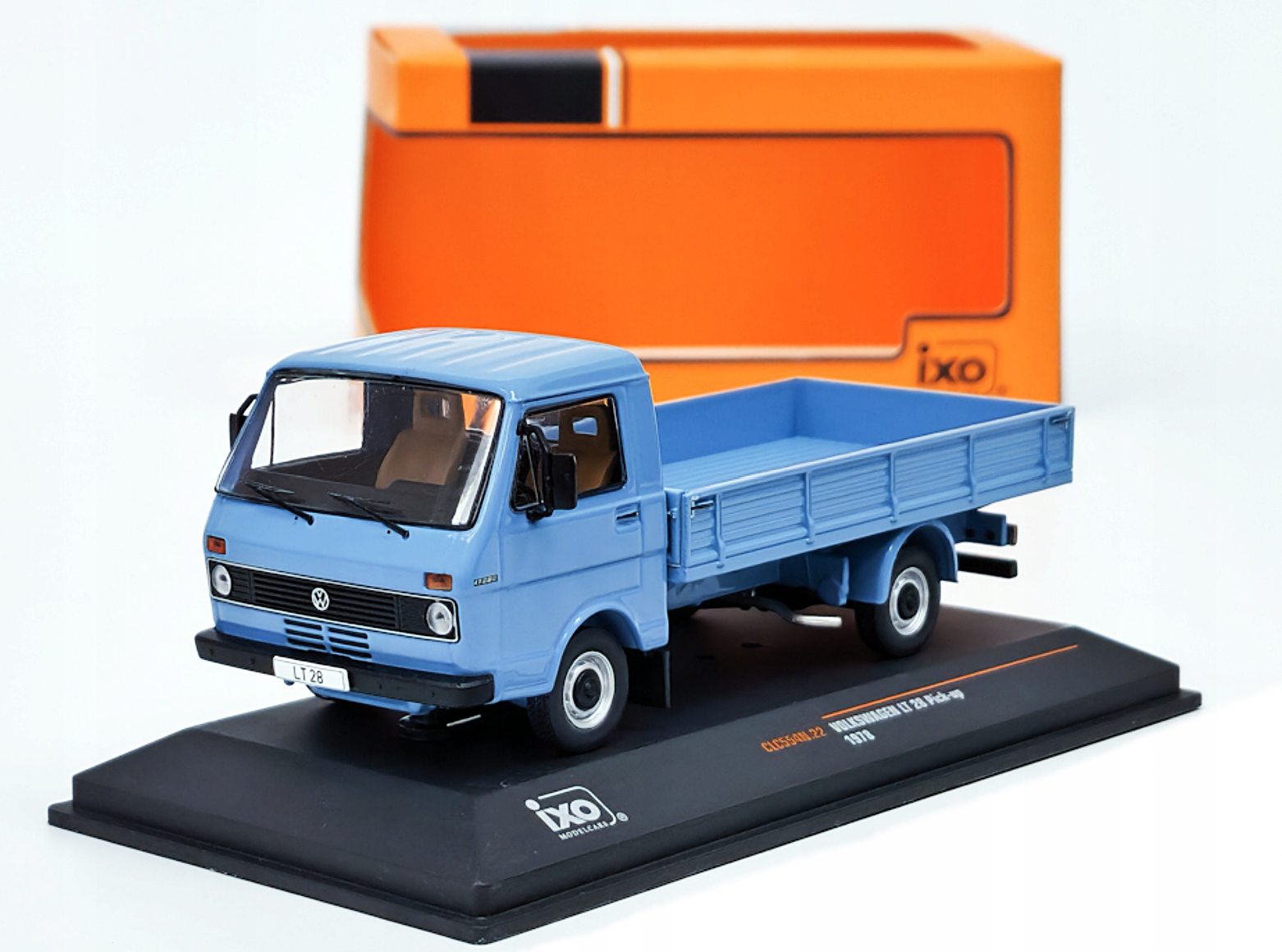 Volkswagen Lt 28 (1978) Modrý Vw Ixo 1:43