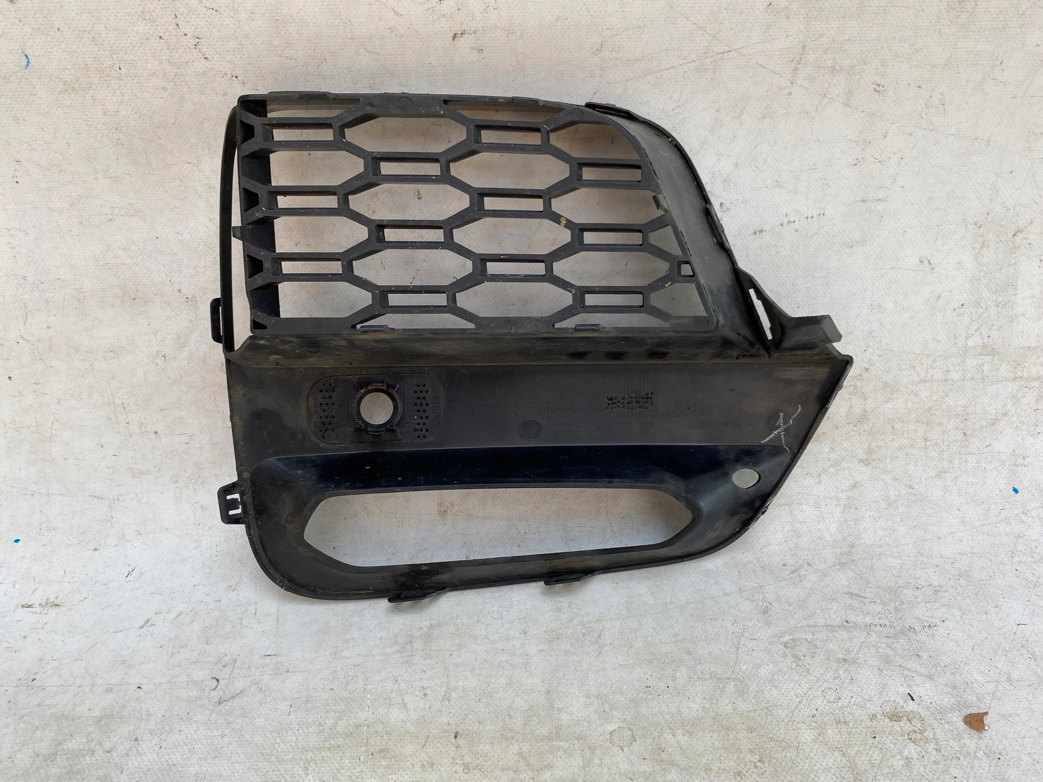 BMW X3 G01 X4 G02 m-packet grid of a bumper right front 8064312