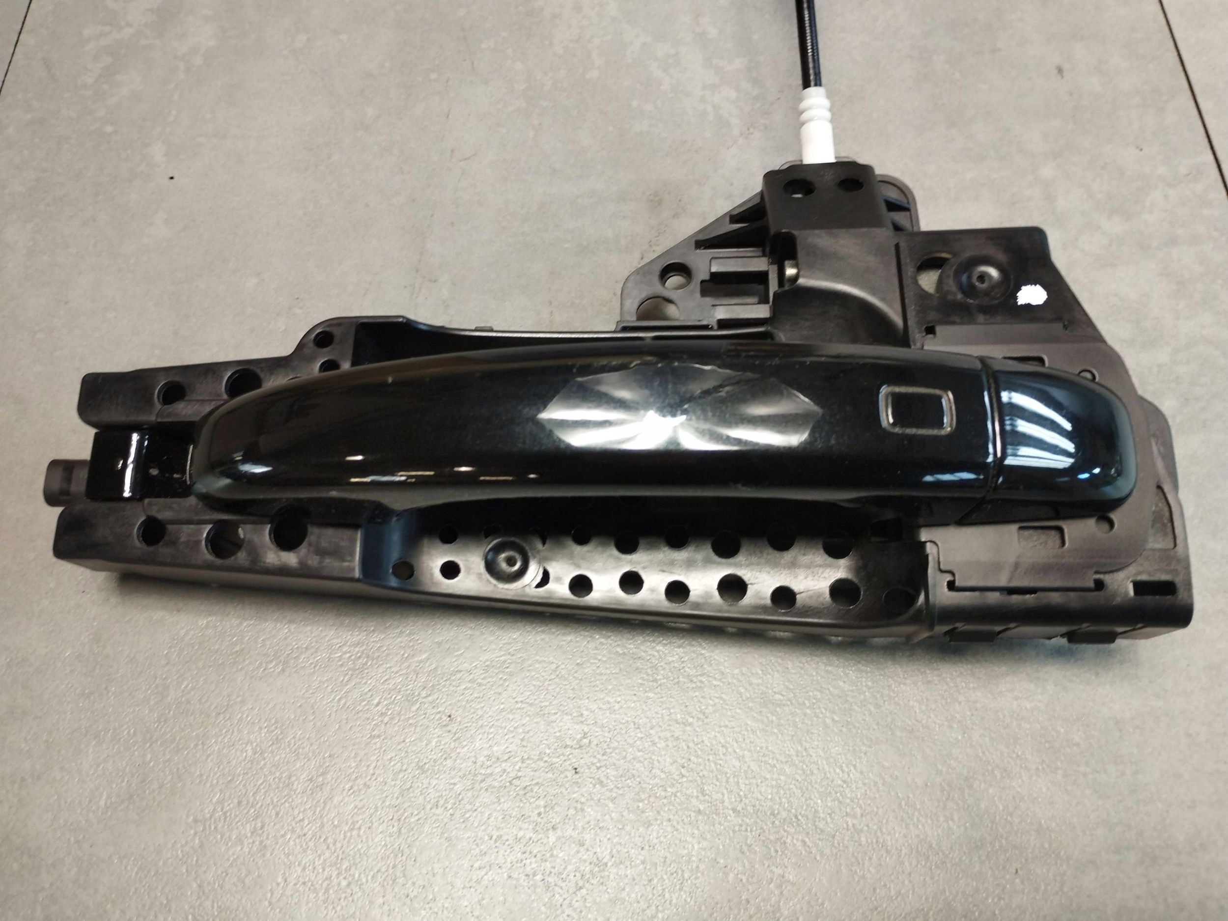 Audi A5 Sportback 8TA 2016 handle right front KESSY LY9T