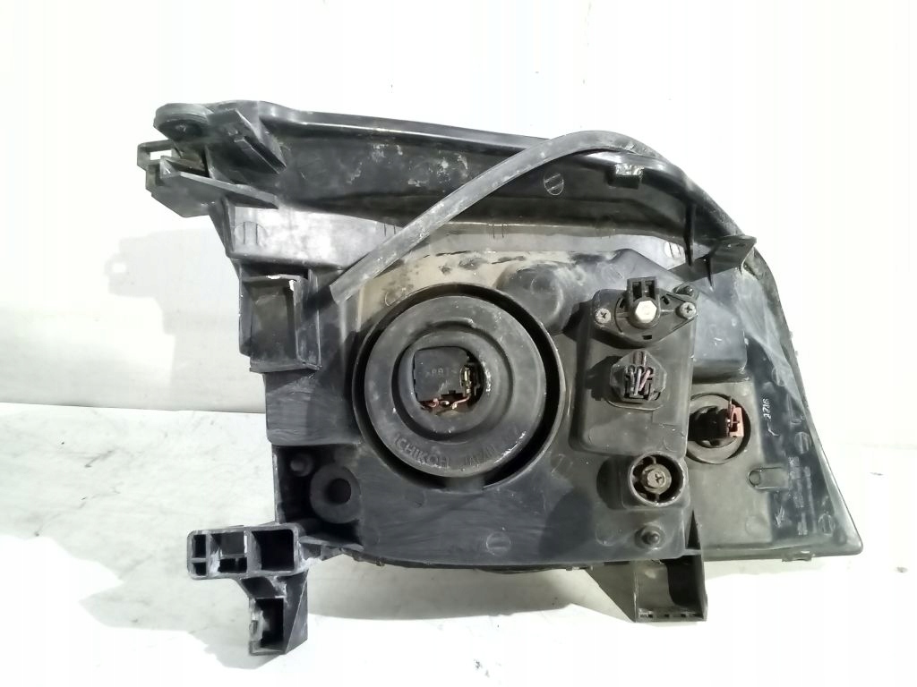 Nissan X-Trail and T30 light left front front