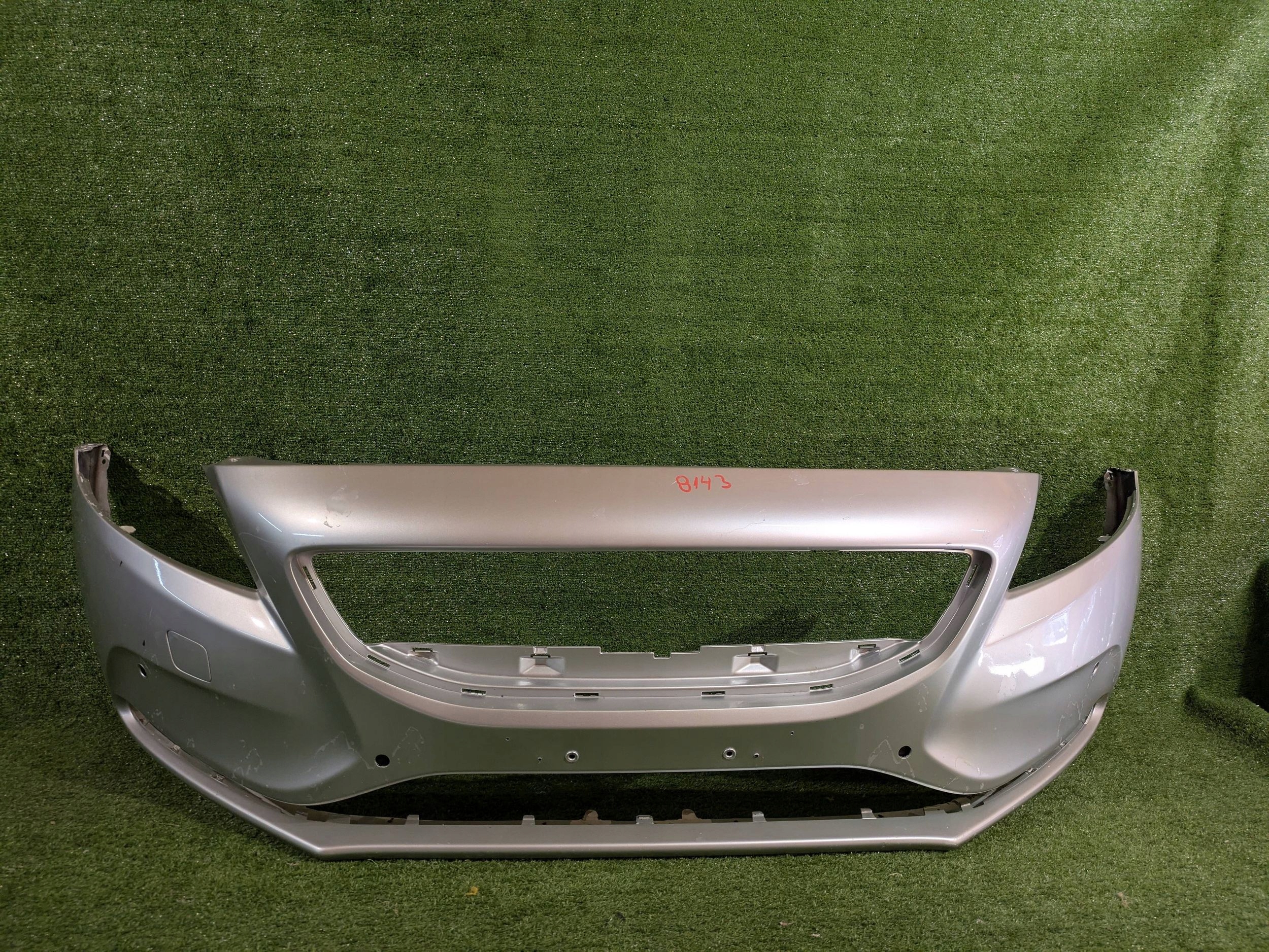 Frontstoßstange vorne VOLVO V40 12- NR.8143