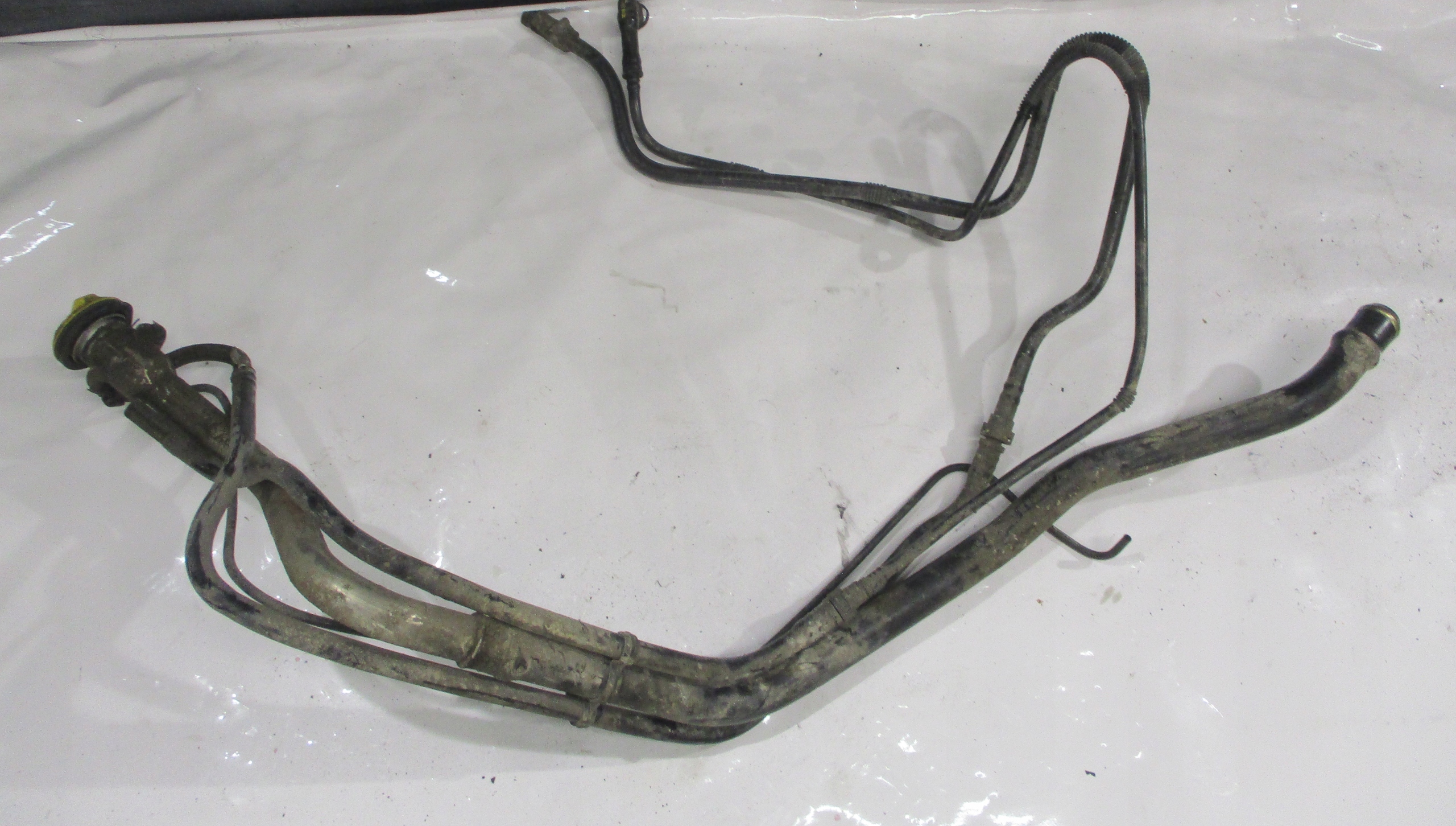 RURA WLEWU PALIWA LAND ROVER DISCOVERY III 2.7 D DIESEL