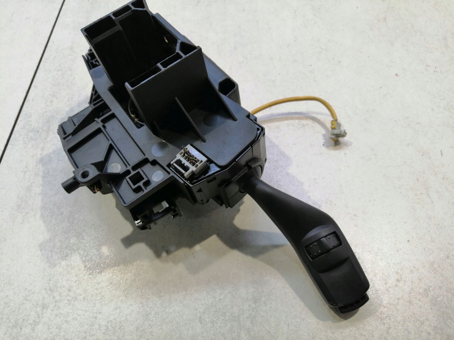steering wheel levers and controls FOCUS MK2 4M5T14A664AB