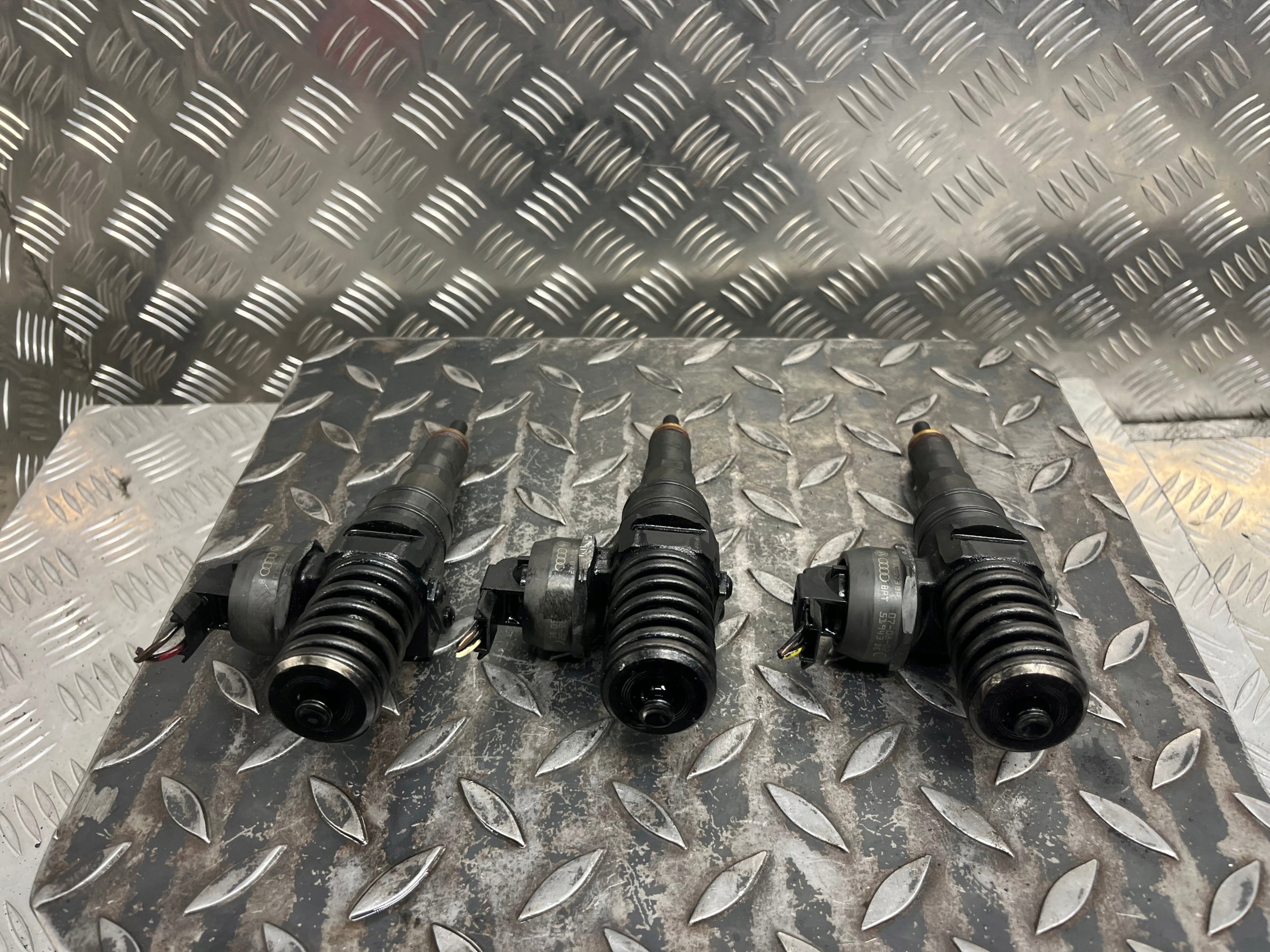 unit injectors KOMPLET SEAT IBIZA 3 FL 038130073BP
