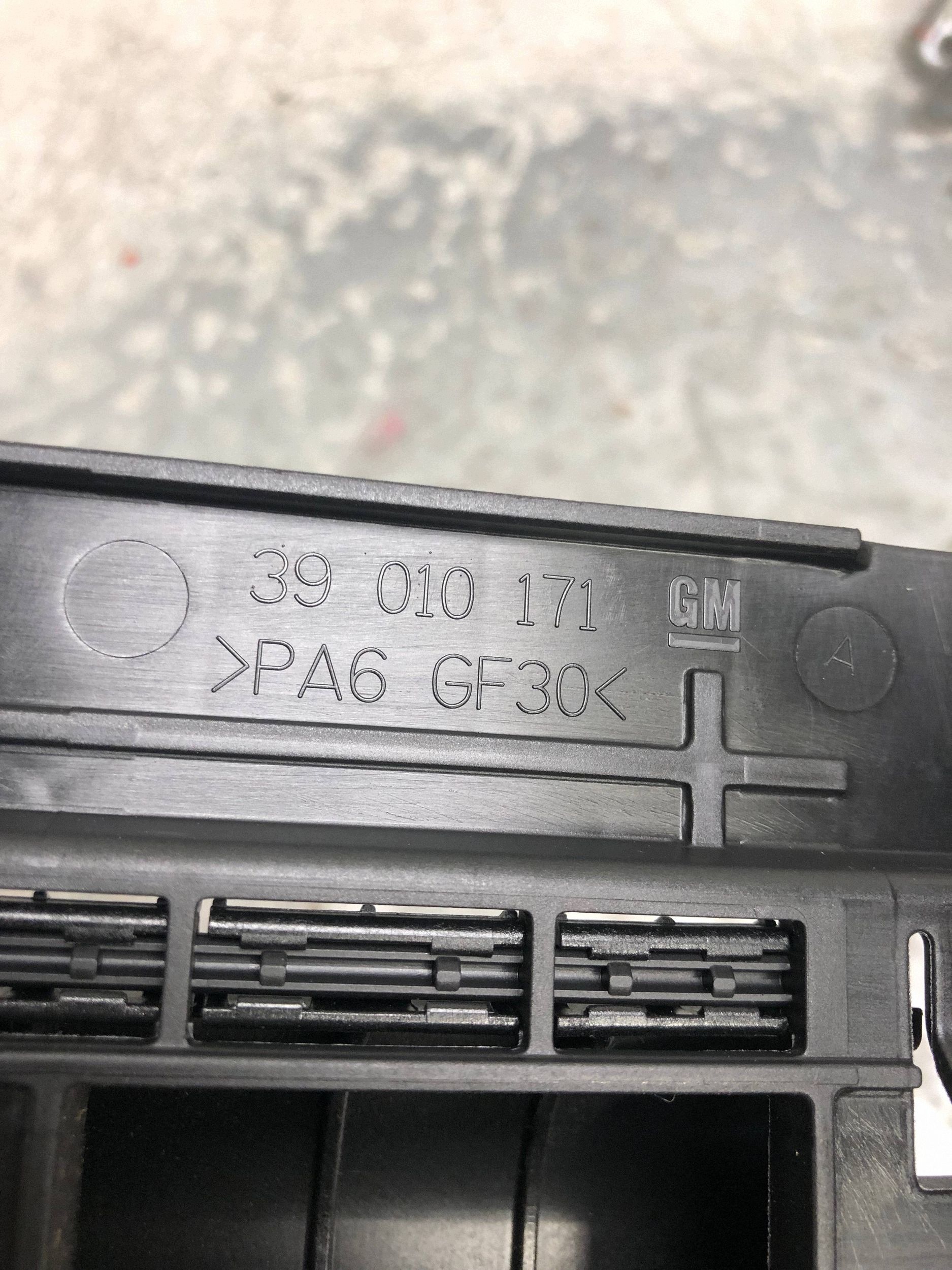 bracket holder MODULU KOMFORTU OPEL ASTRA K 39010171