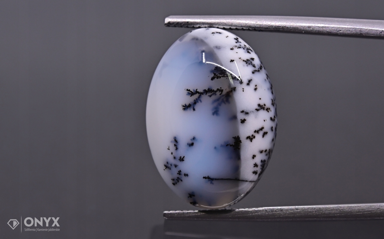 Dendritový achát z Turecka kabošon ovál 17,5x13 mm