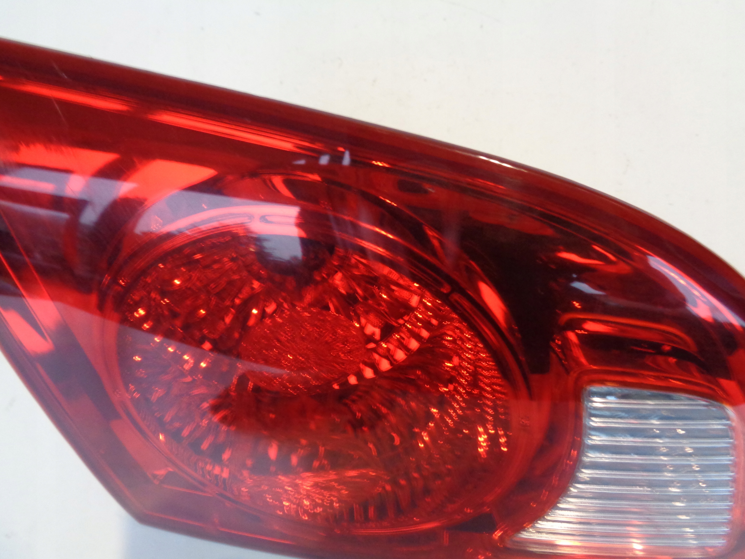 light left rear to the bonnet HYUNDAI SANTA FE 06