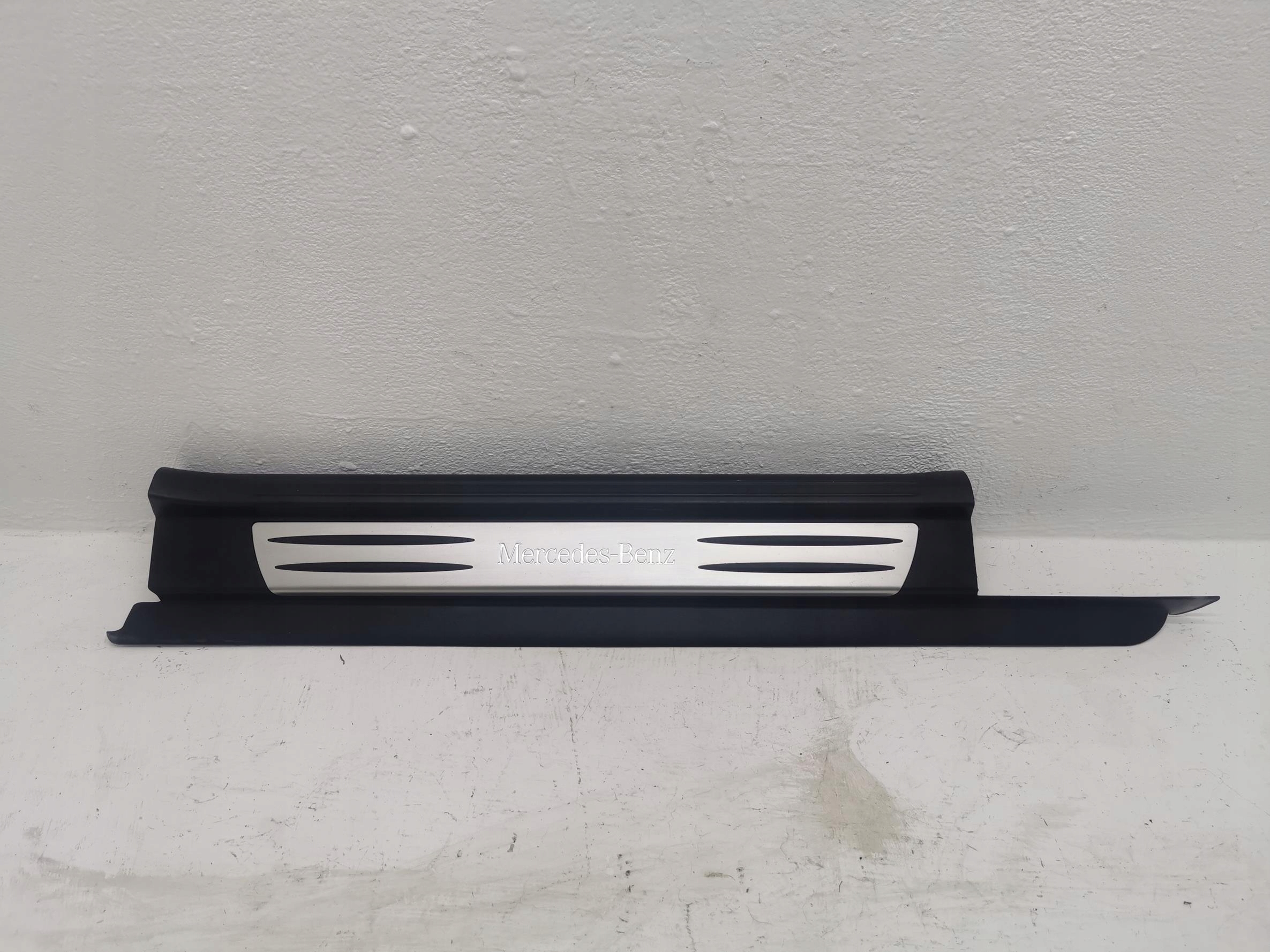 cap moulding threshold right MERCEDES SLK II R171