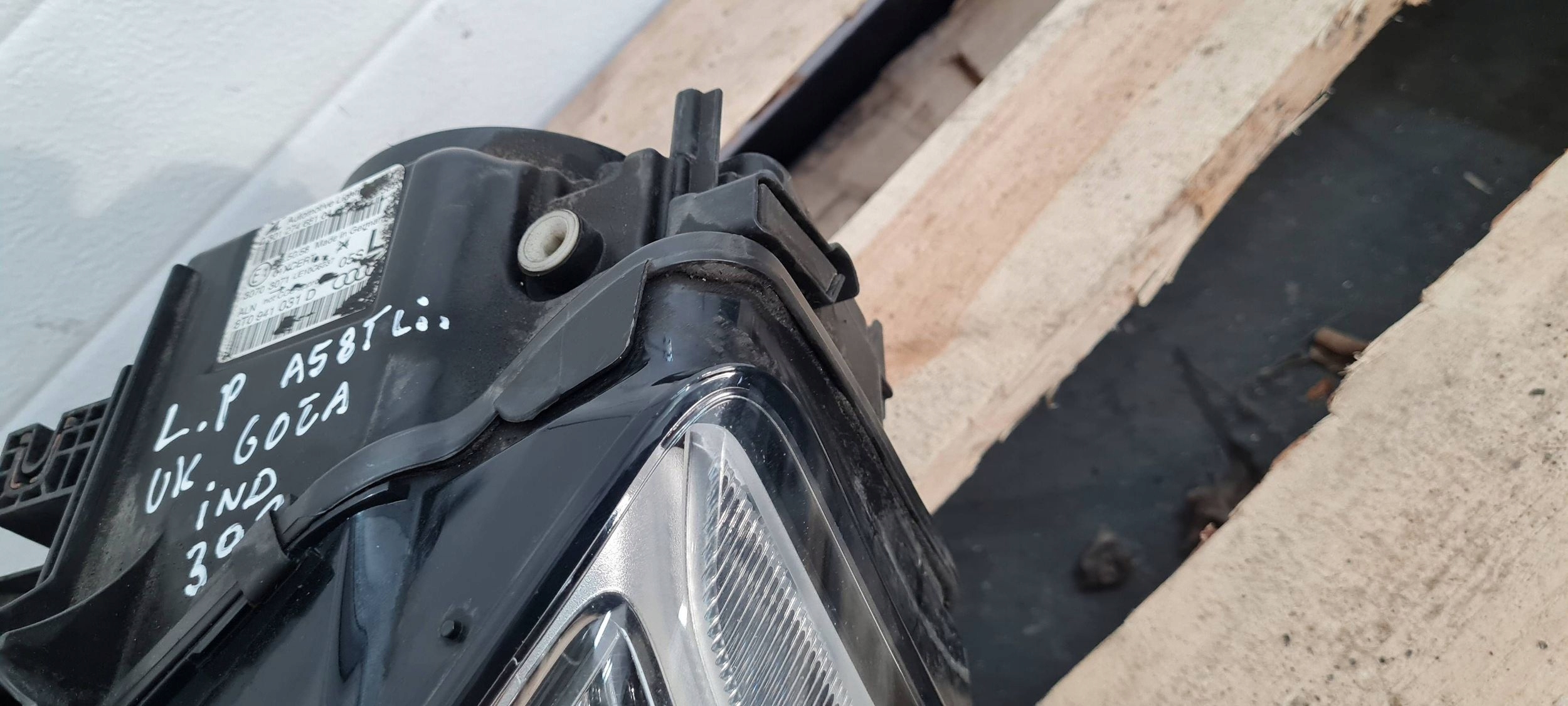 A5 8T S5 LIFT light left left front XENON ANGLIK 8T0941031D