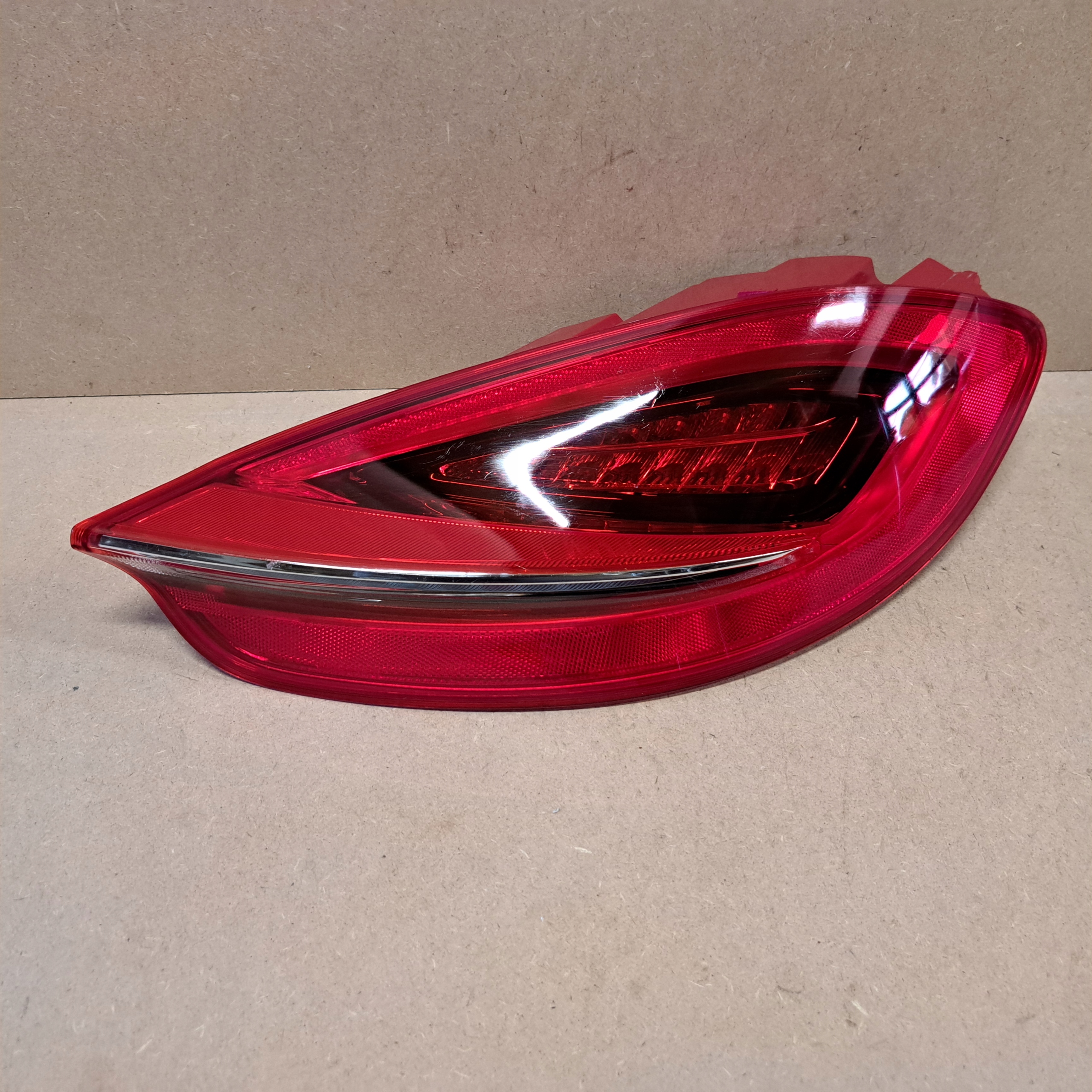 PORSCHE BOXSTER 981 ФАРА LED ПРАВЫЙ ЗАД. 981631142