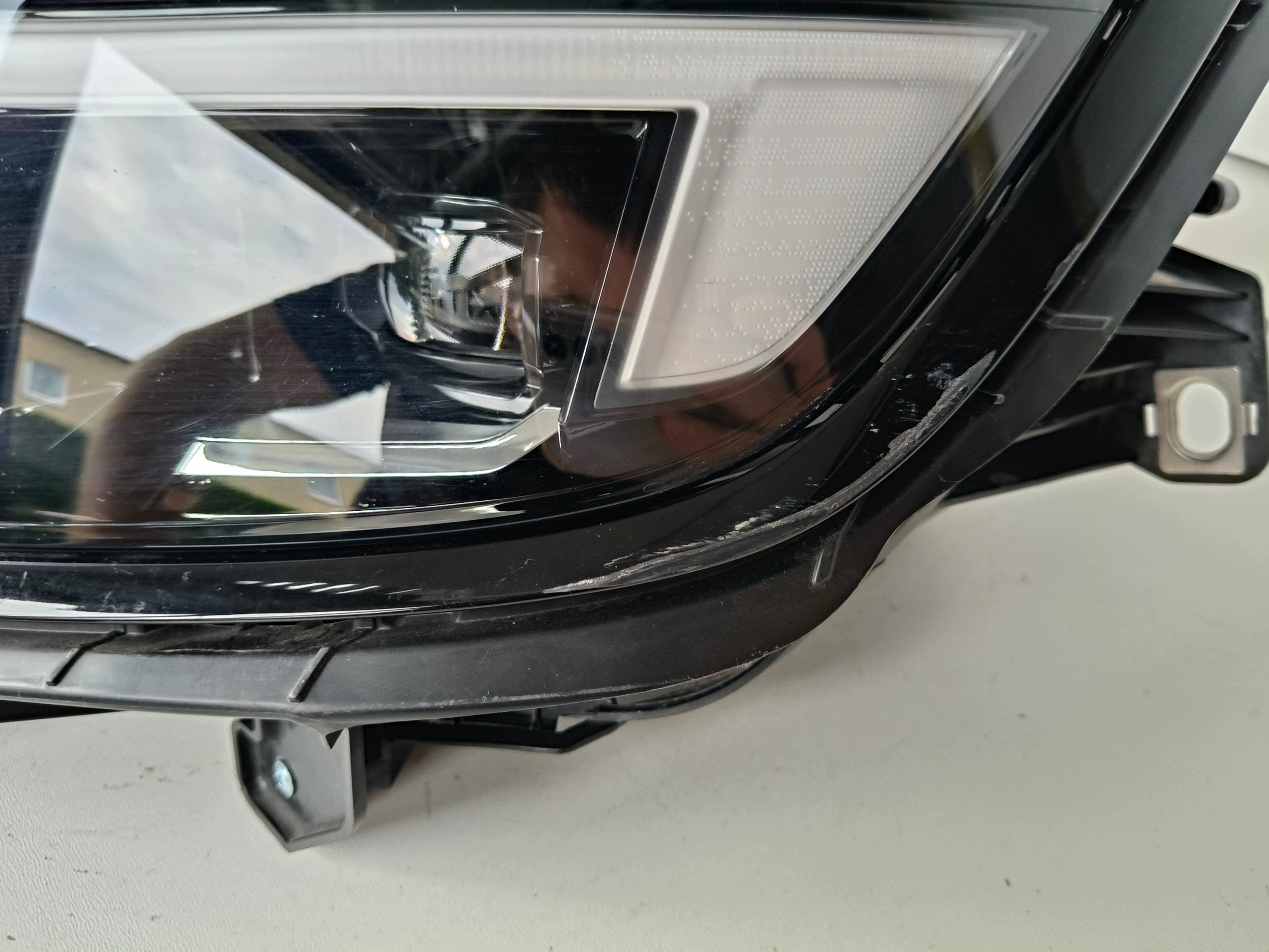 feu gauche REFLEKTOR OPEL ASTRA VI L 22- FULL LED INTELLI LUX