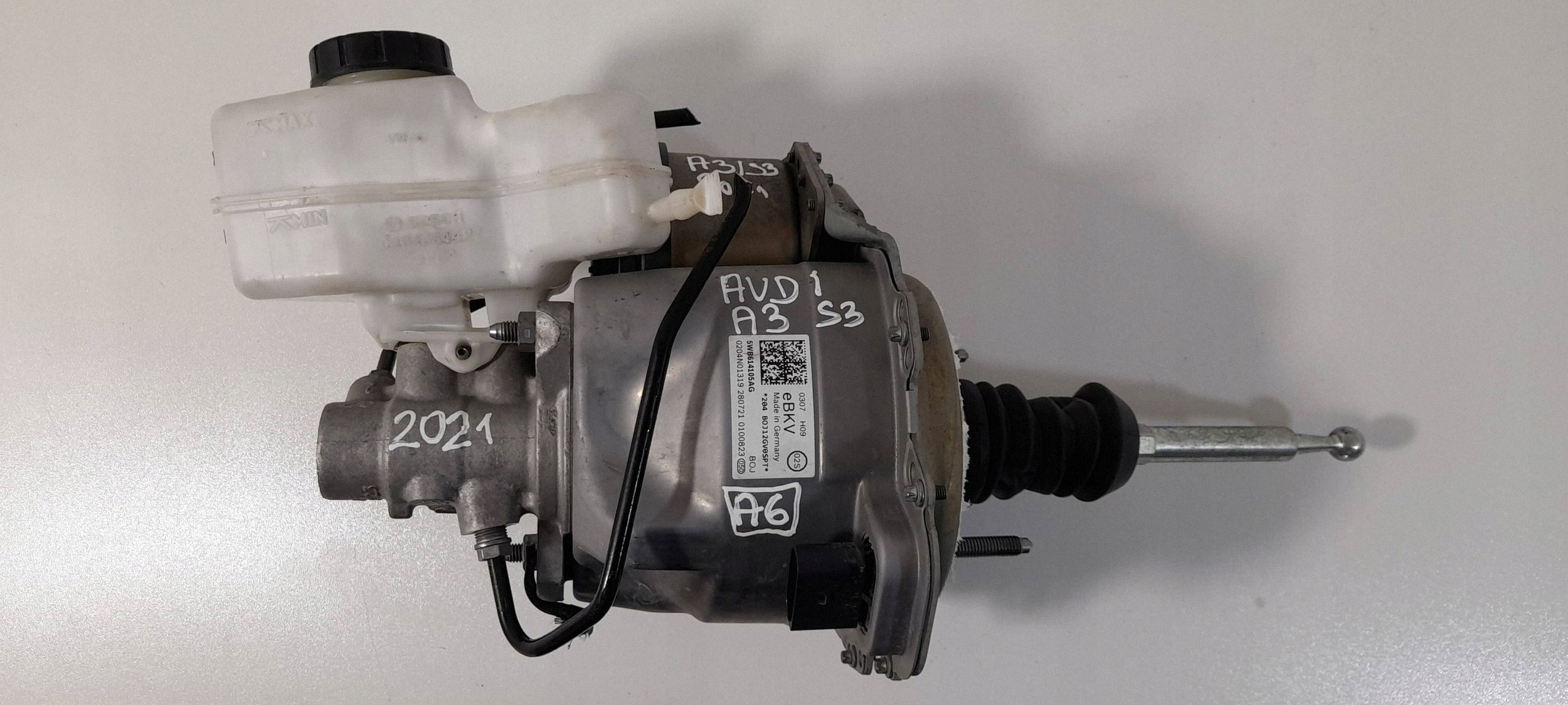 Audi A3 8Y 2021r servo bremsen 5WB614105AG (A6)