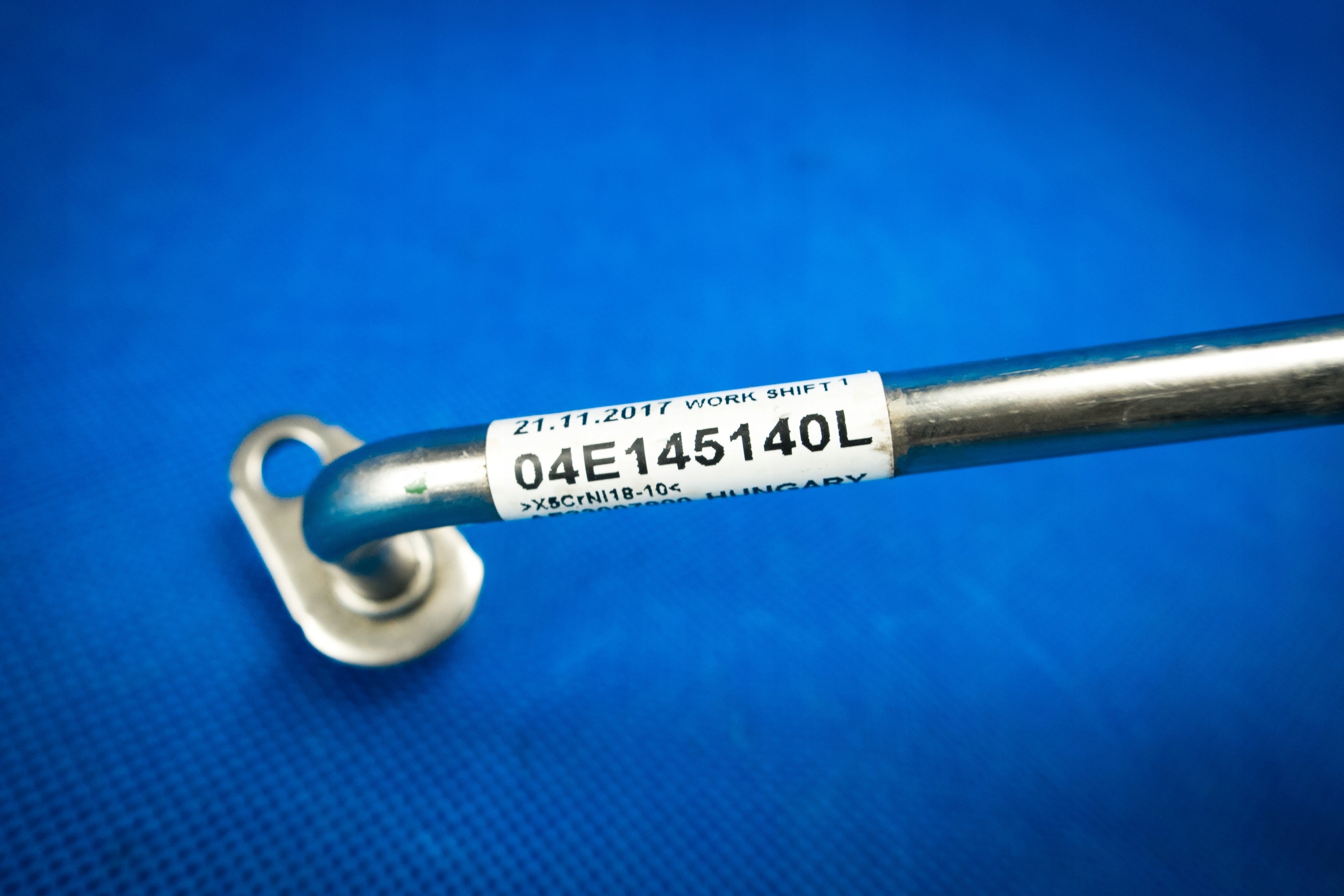 pipe zasilajaca Audi A3 8V Lift Arteon 04E145140L