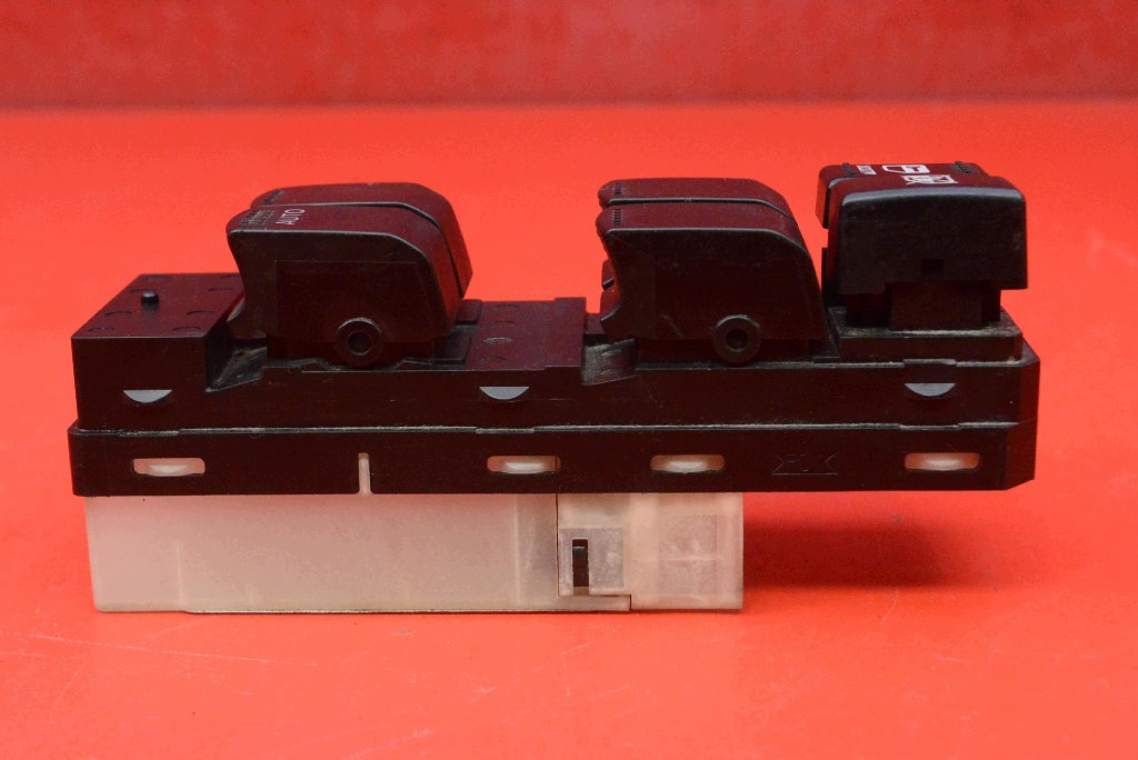 control panel of the window EU SUZUKI SX4 1 and sedan 06-14