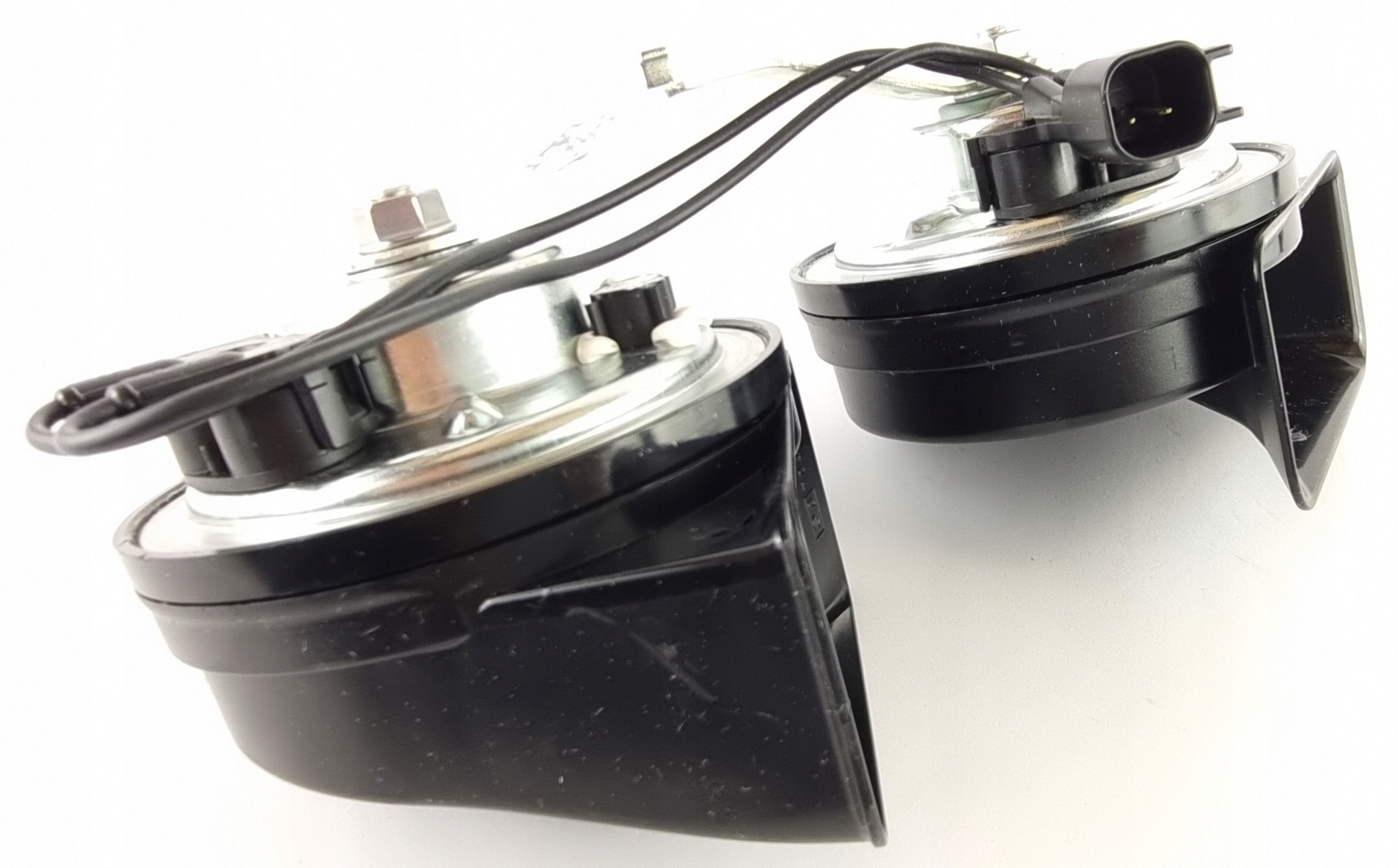 KLAKSON FORD MUSTANG 15-17 1908657 _FR3T-13A803-DA Typ samochodu Samochody osobowe