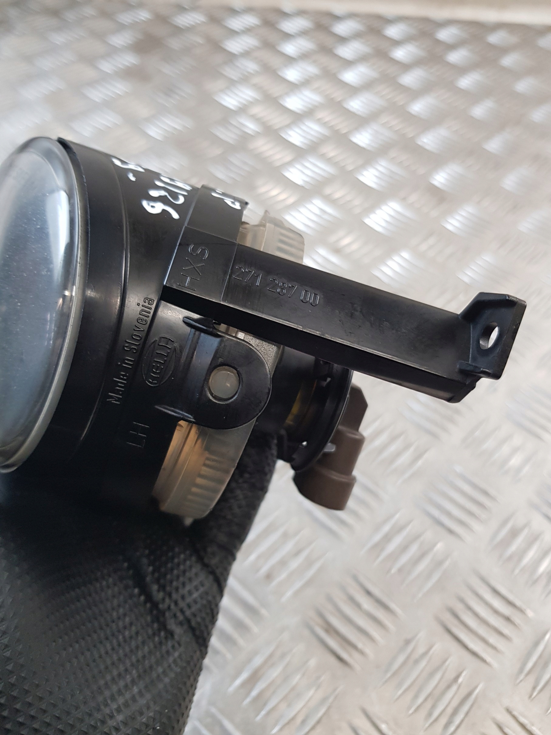 fog light left front 27128700 VW EOS 06R- EUROPA