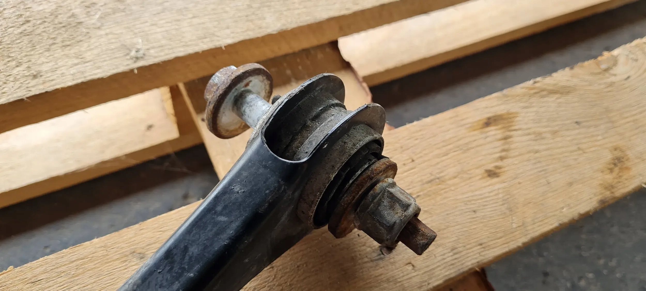 A5 8W QUERLENKER LINKS RECHTS HECK 8W0501529D A4 B9 8W