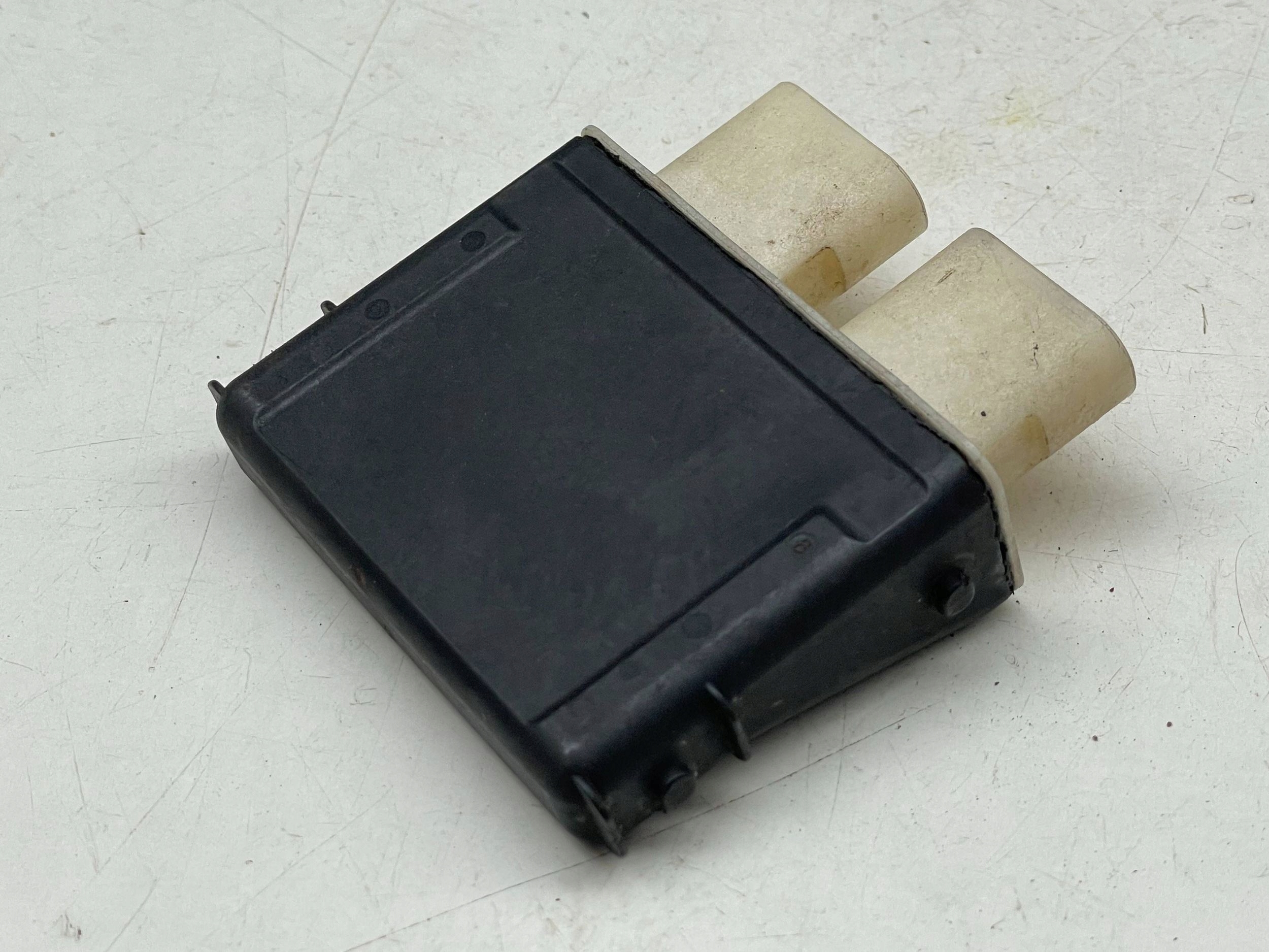 Module pour l’ouverture du capot VW AUDI PORSCHE 3G0962243C !J