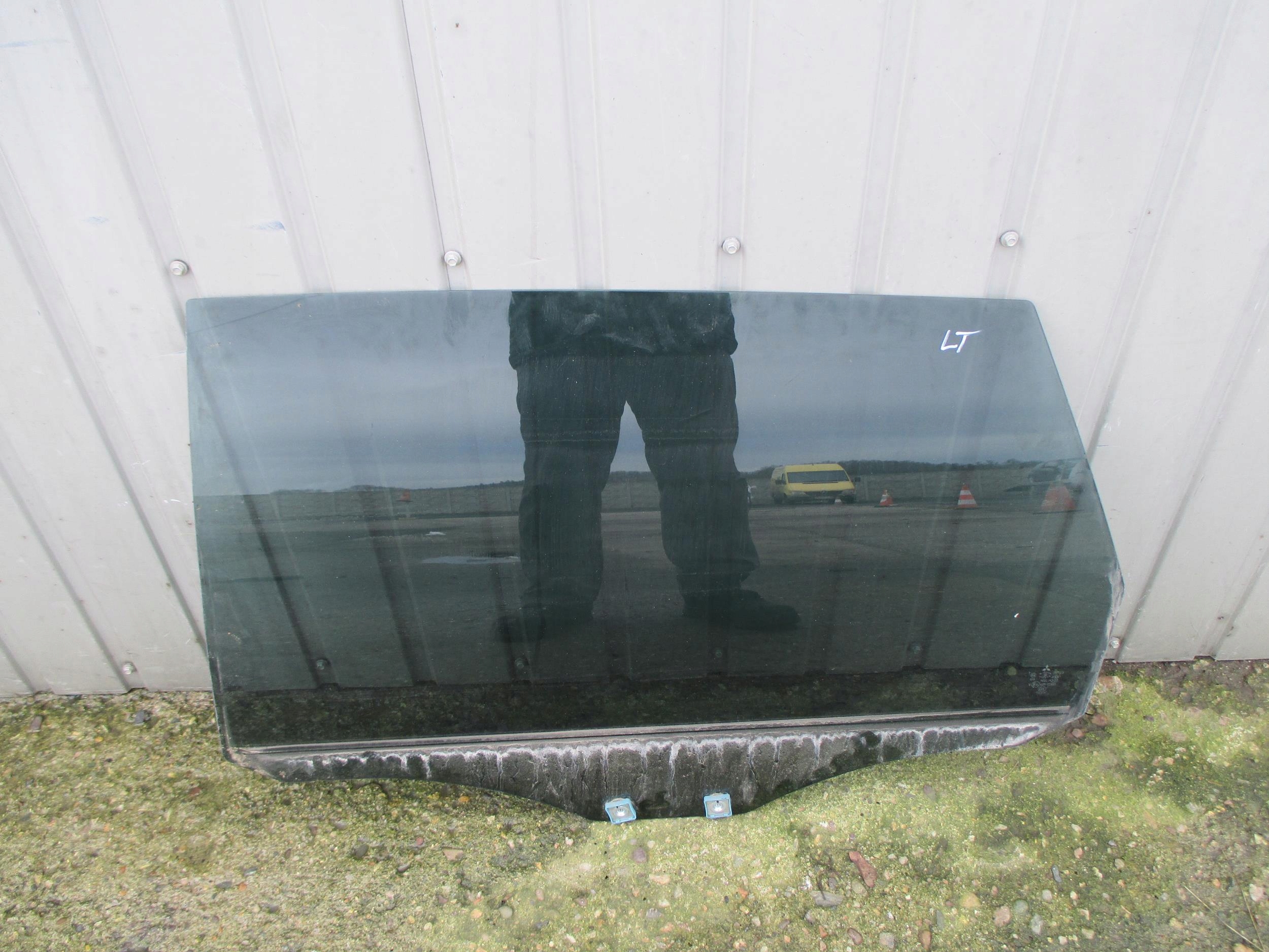 GRANDIS 03-11 SZYBA LEWY TYŁ