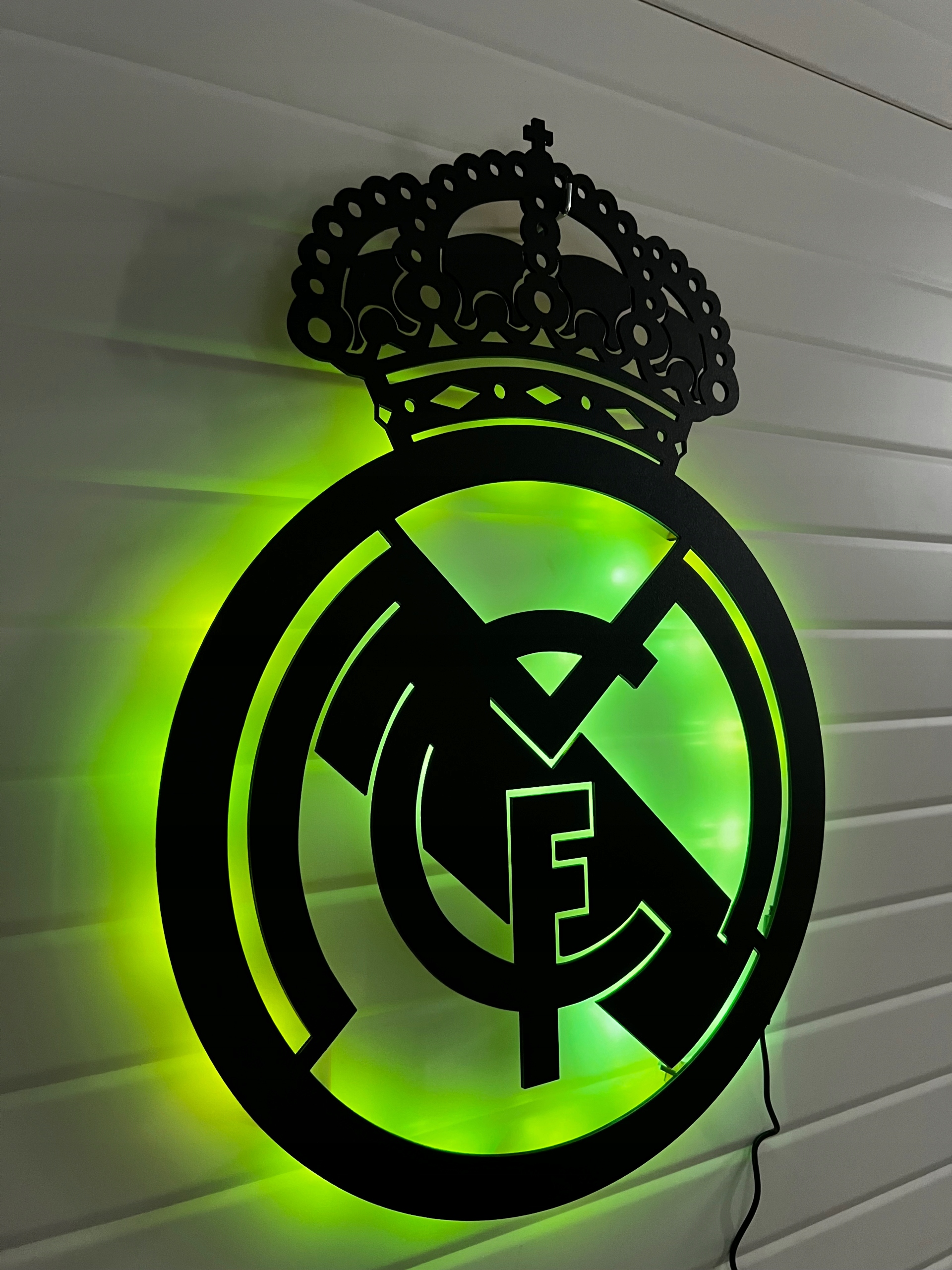 Fc Real Madrid Led Dřevěný 3D obraz Herb Bonus Stojan Na Telefon