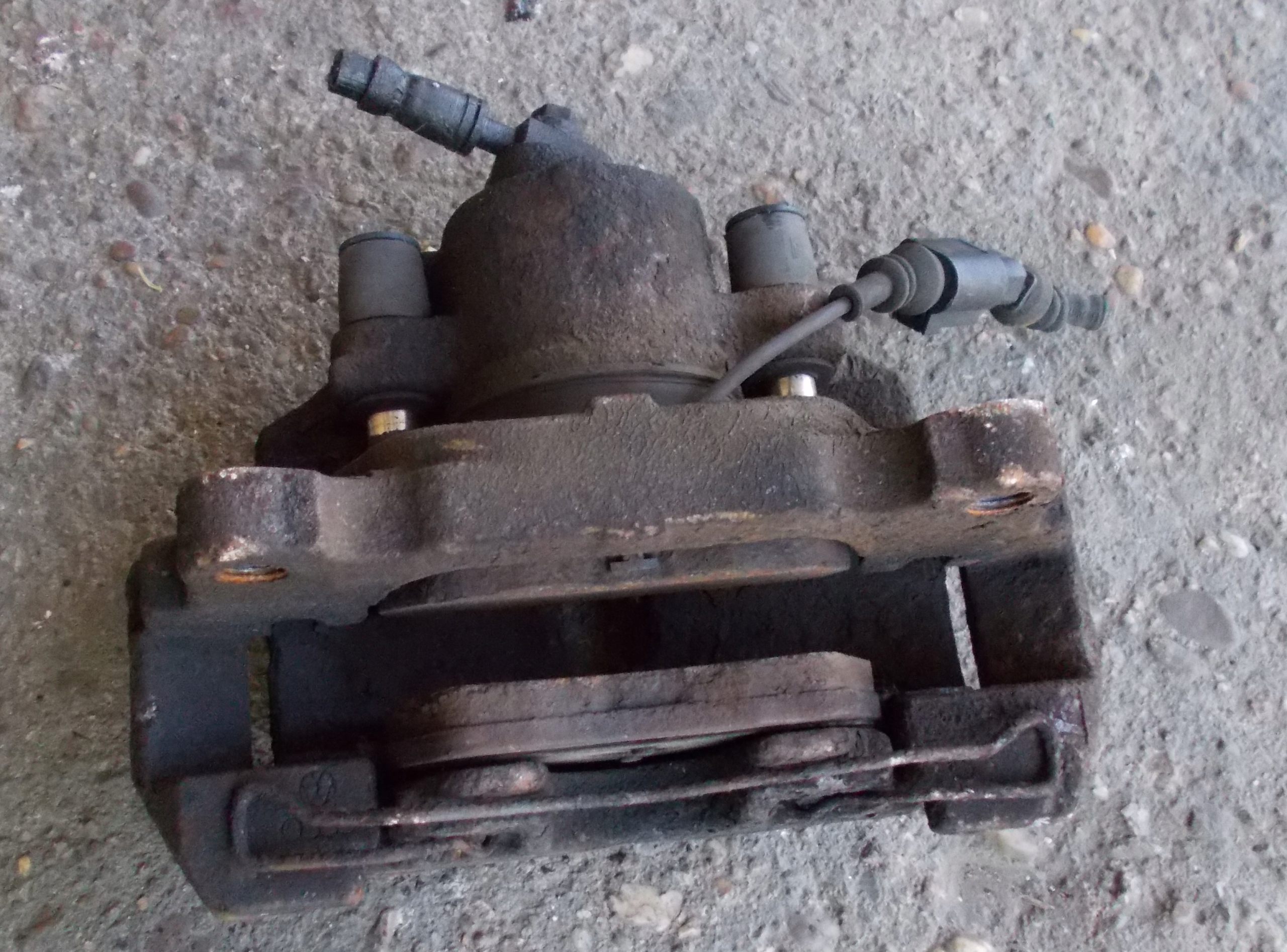 SKODA OCTAVIA II 2.0 TDI 06R caliper brake left front
