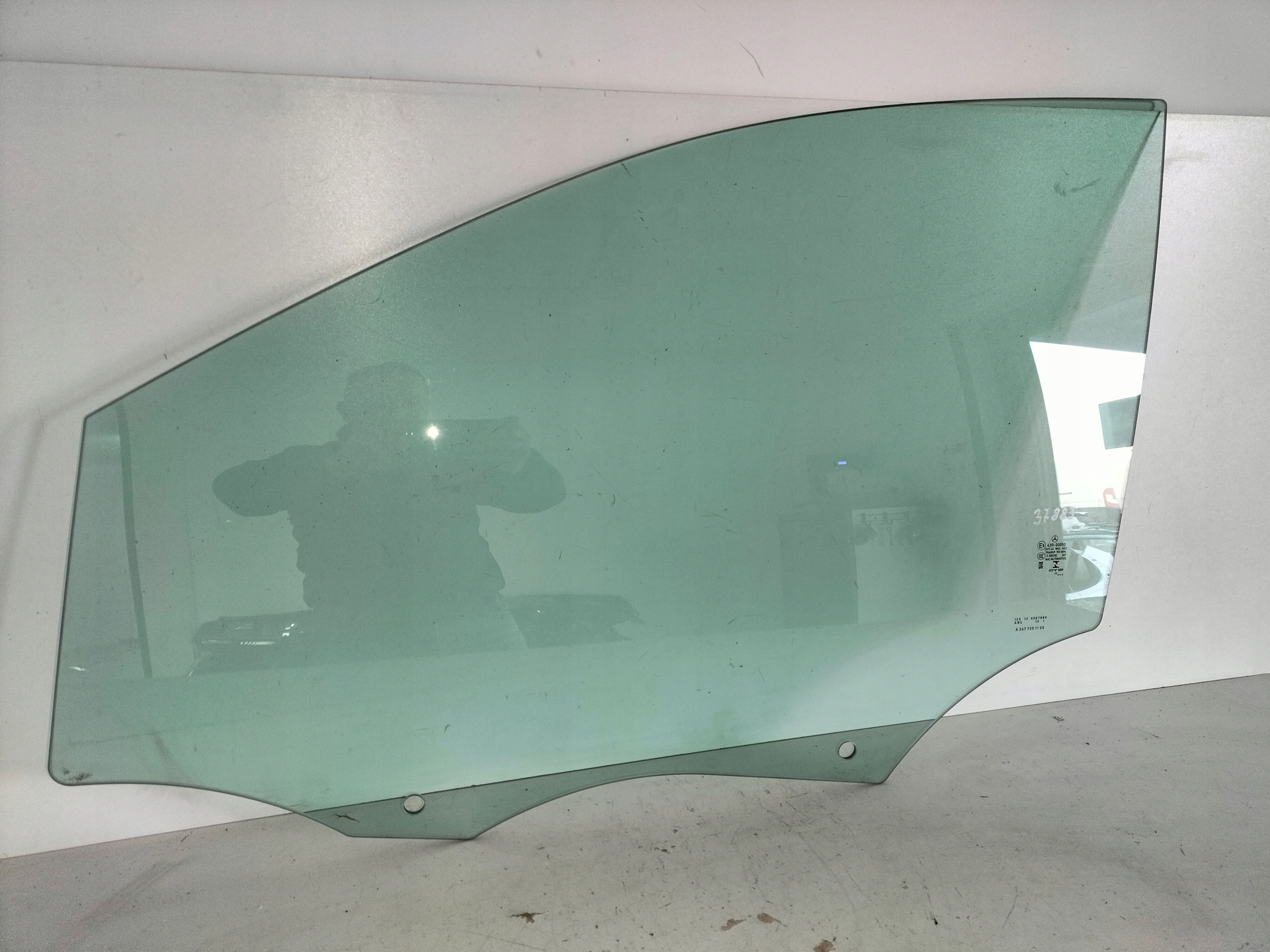 window door front left MERCEDES B KLASA W247 19