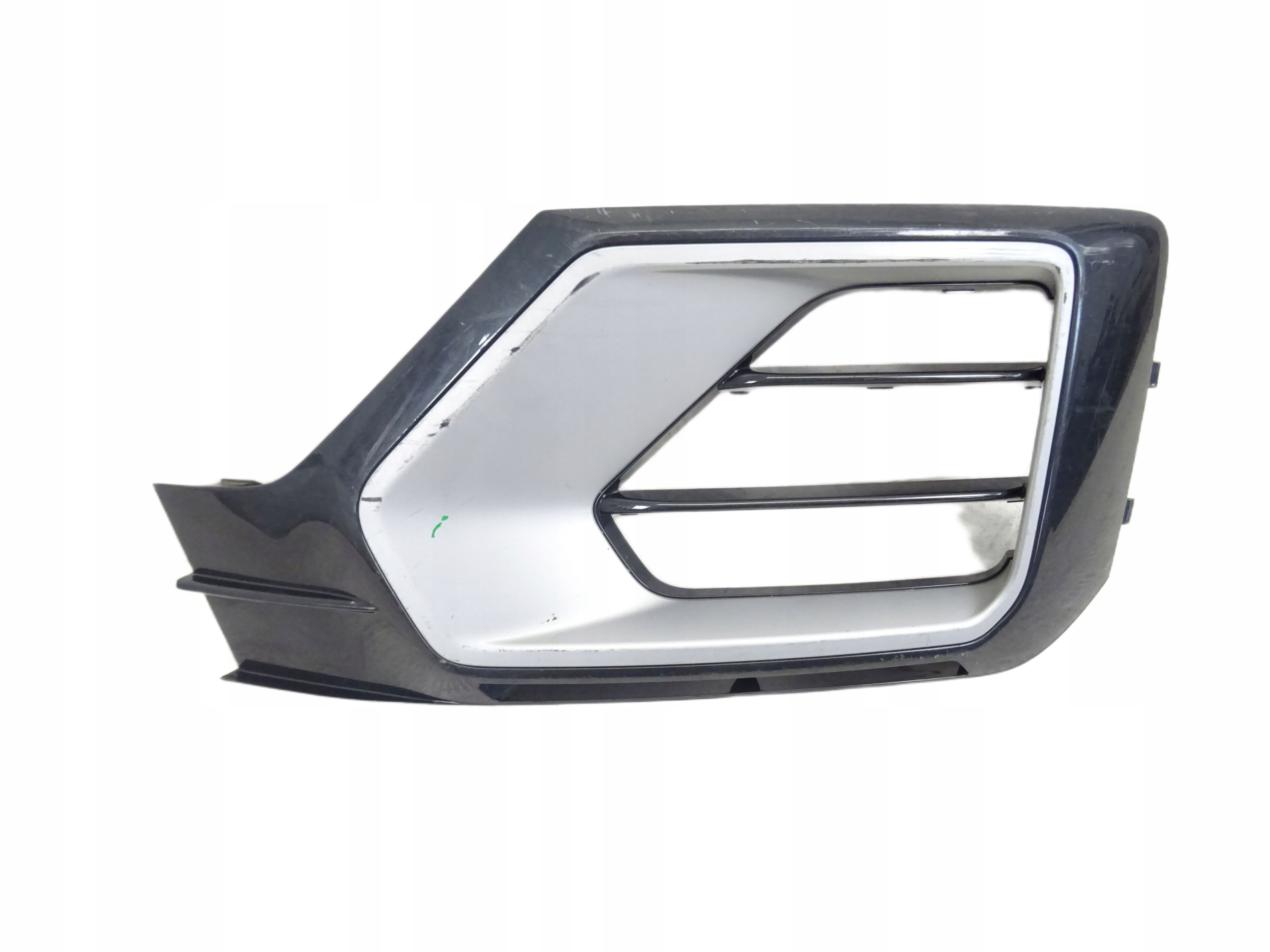AUDI Q2 81A left grid of a bumper front front
