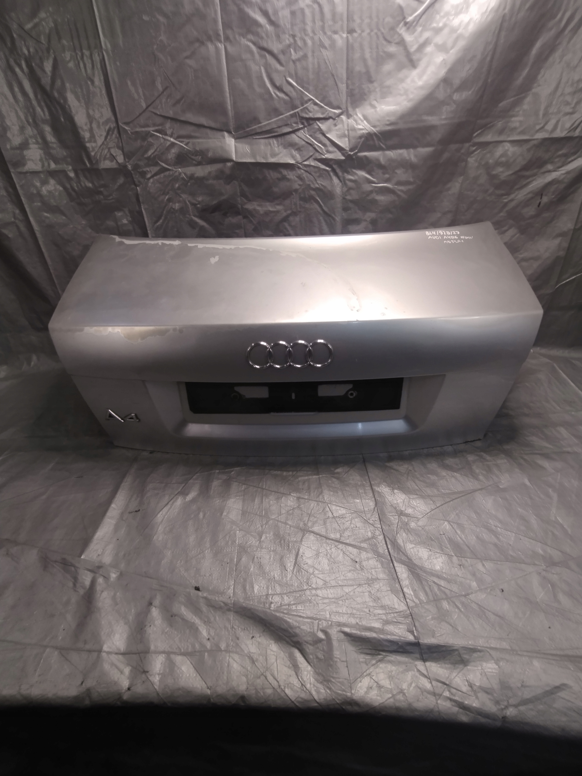 trunk door boot Audi A4 B6 sedan k:LY7W