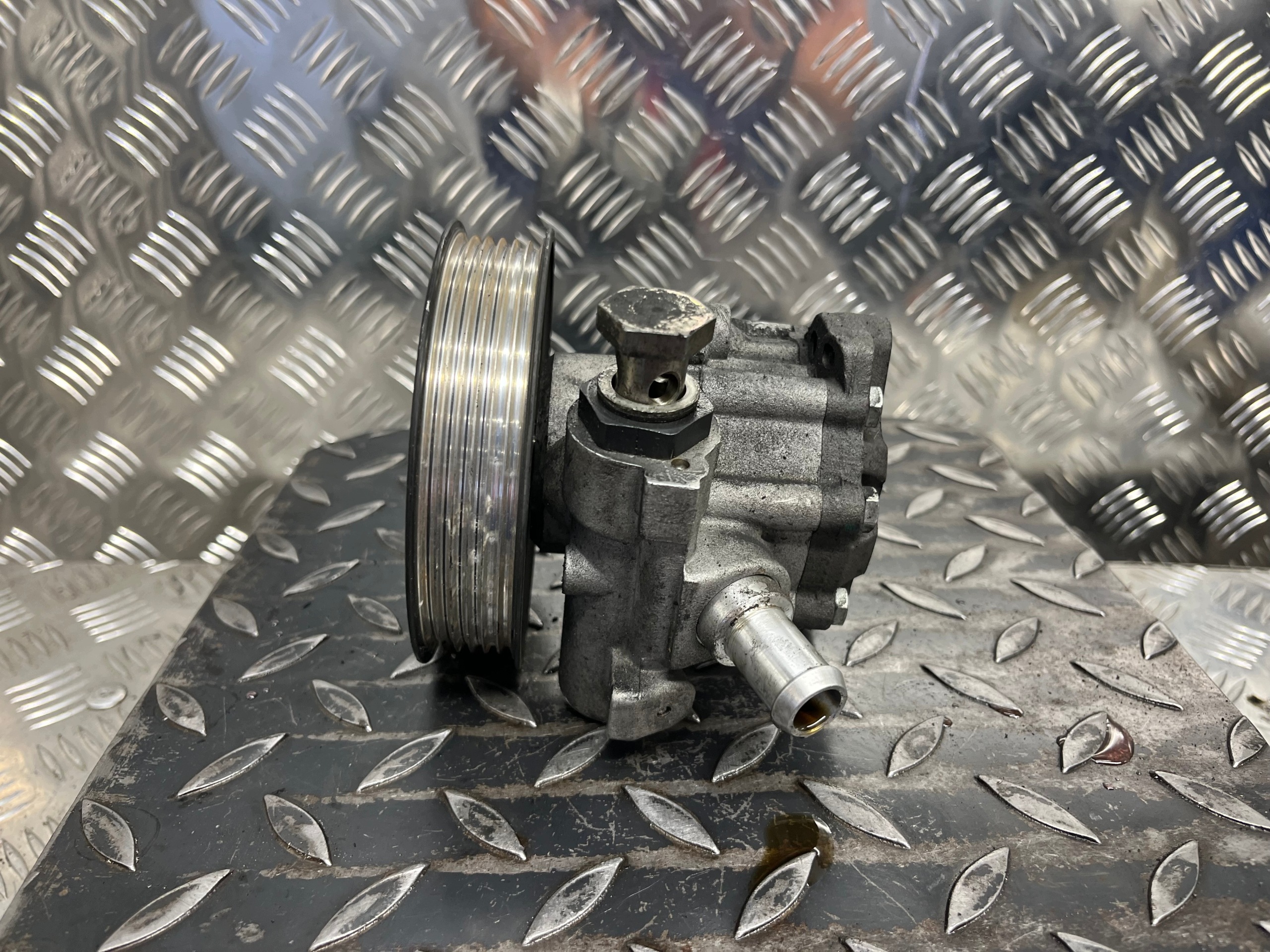 servo pump SKODA OCTAVIA 2 181580