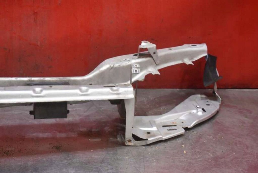 support panel for radiators pillar VOLVO C30 R-design 06-12