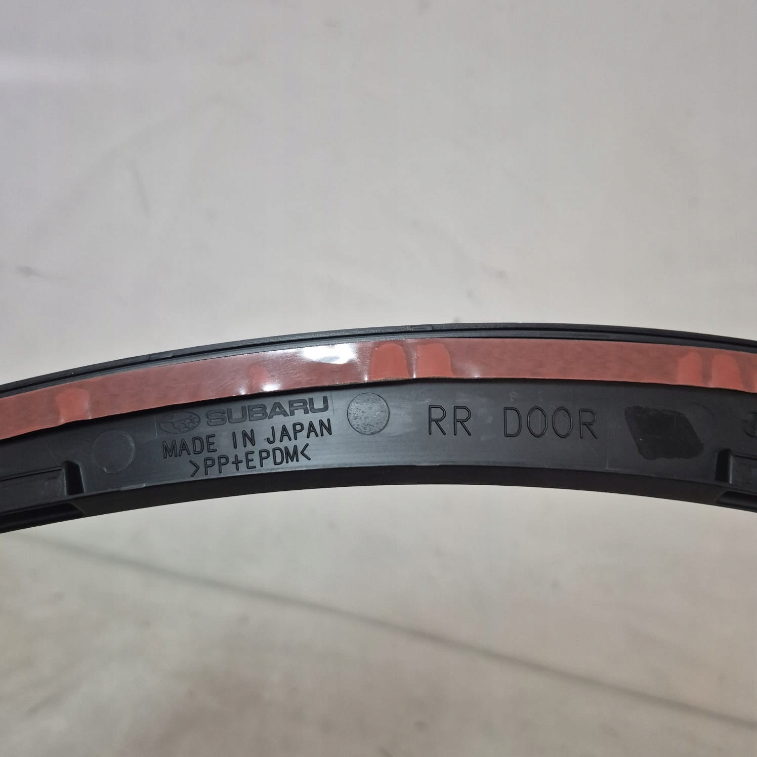 SUBARU OUTBACK 14-19r. -> moulding cap door right rear rear part E2017AL005