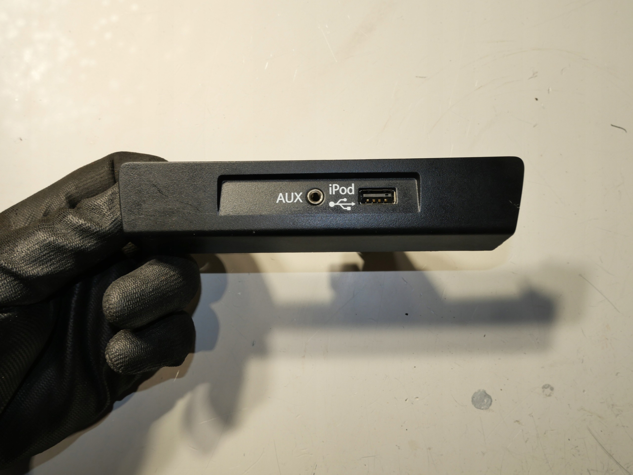 PANEL adapter input PORT USB SKODA 5Q0035726E