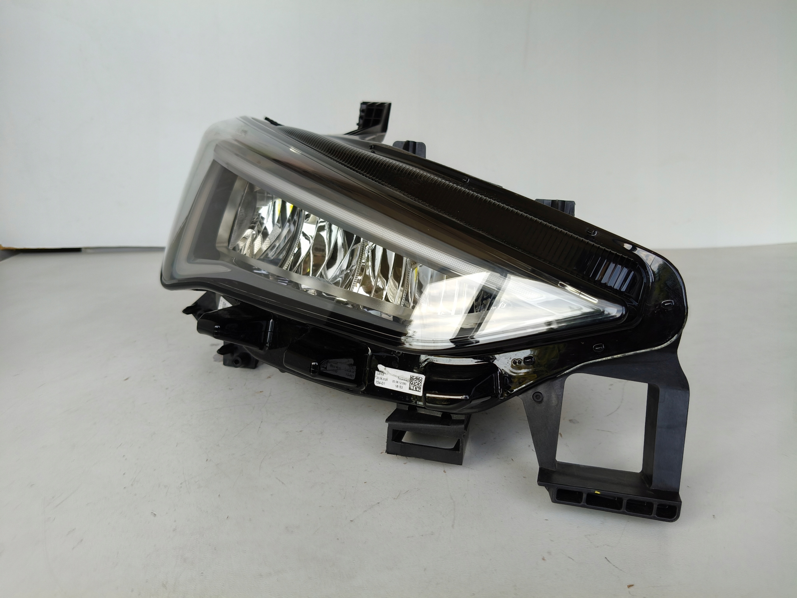 light right REFLEKTOR SEAT CUPRA BORN 10E 21- FULL LED