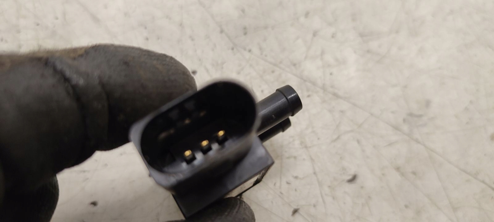 exhaust gas sensor VW Caddy III 2,0 TDI