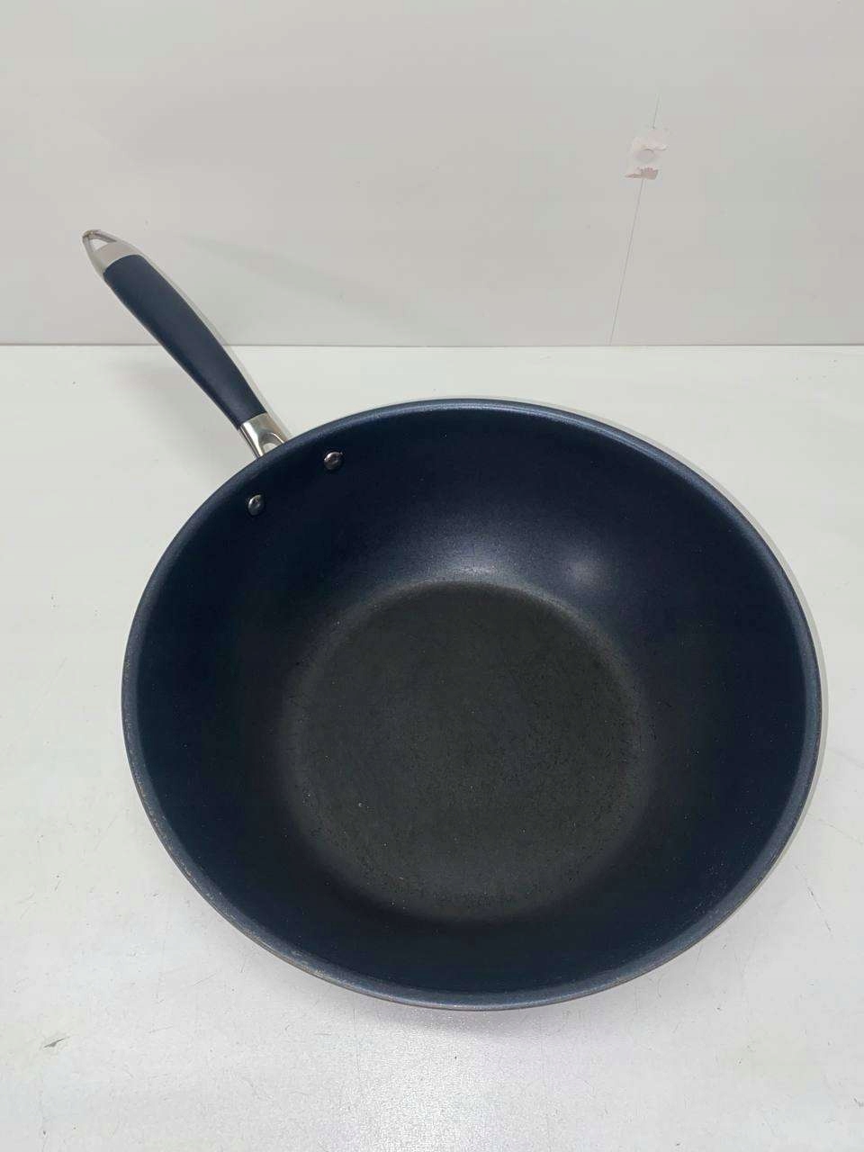 Amazonbasics Patelnia, Czarny, Średnica 28 cm Pojedynczy Stan opakowania zastępcze