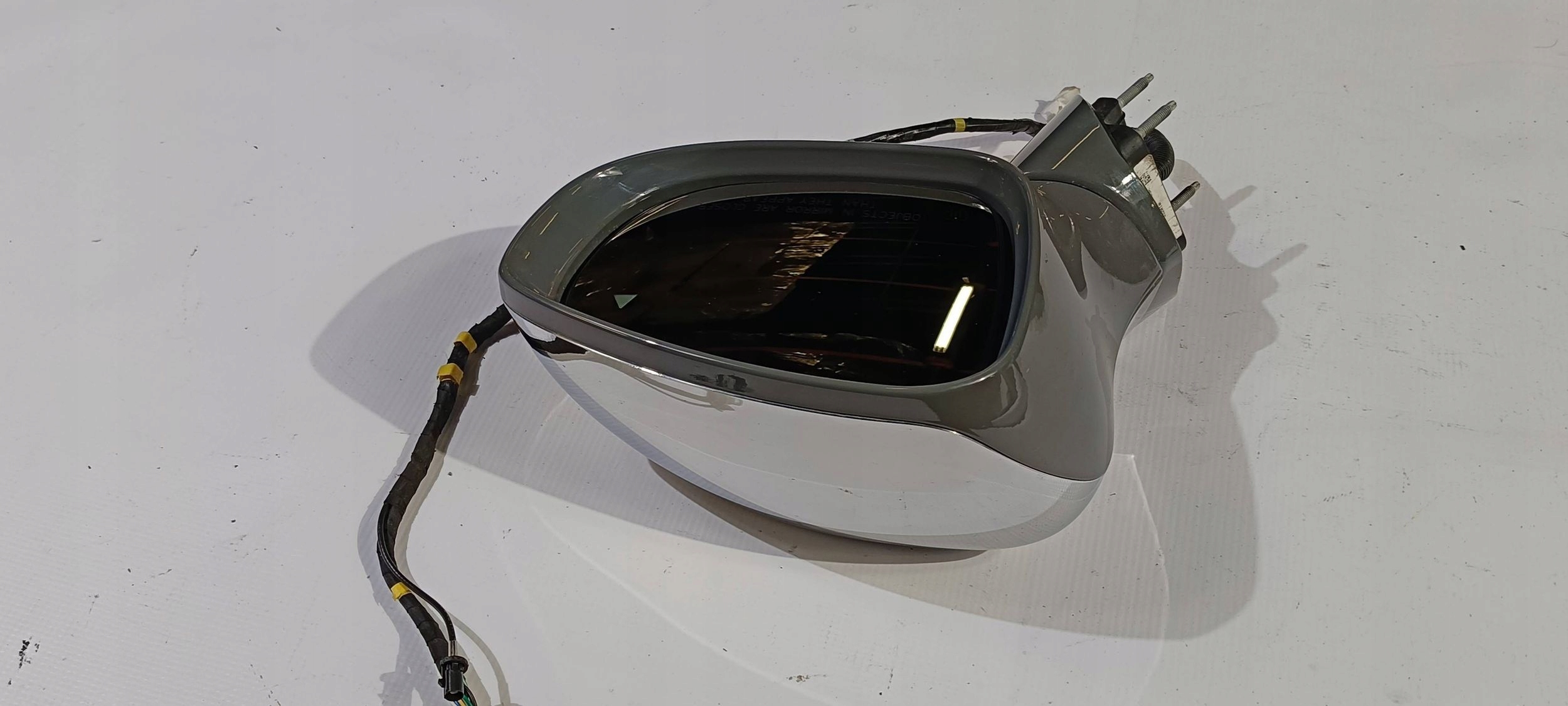 mirror exterior right kamera blind spot 16 pin Chrysler Pacifica 2021