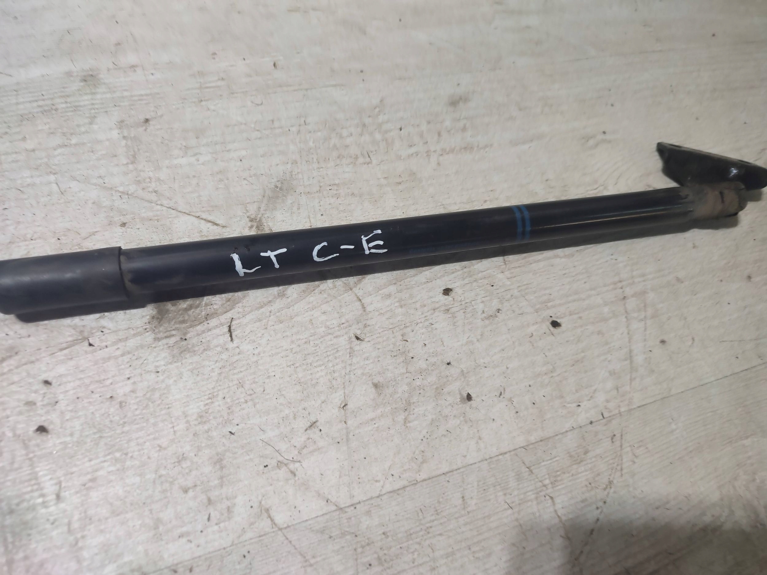 Opel Corsa E 2018 rear part side left damper bonnet