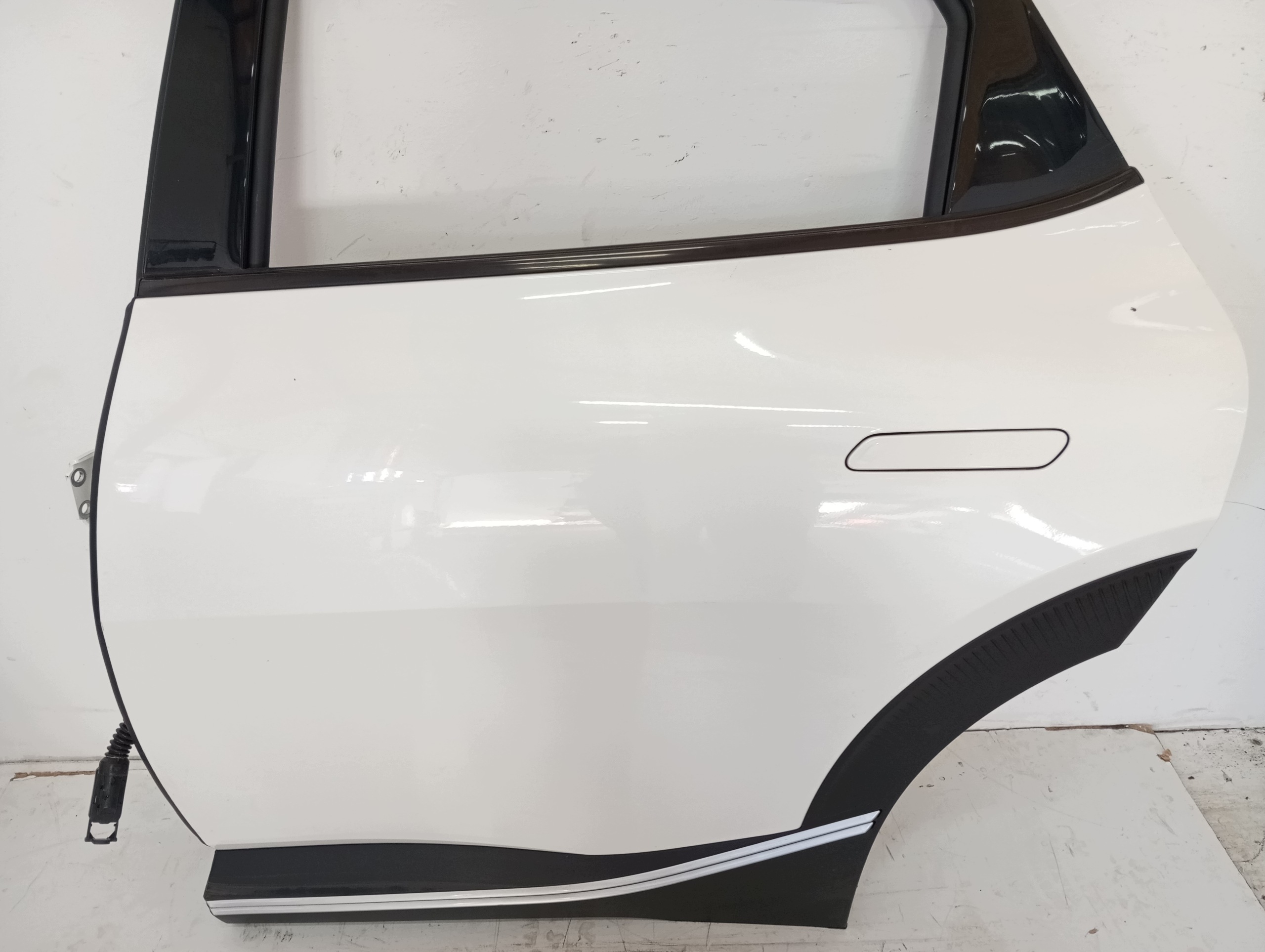 door left rear. KIA EV6 21R