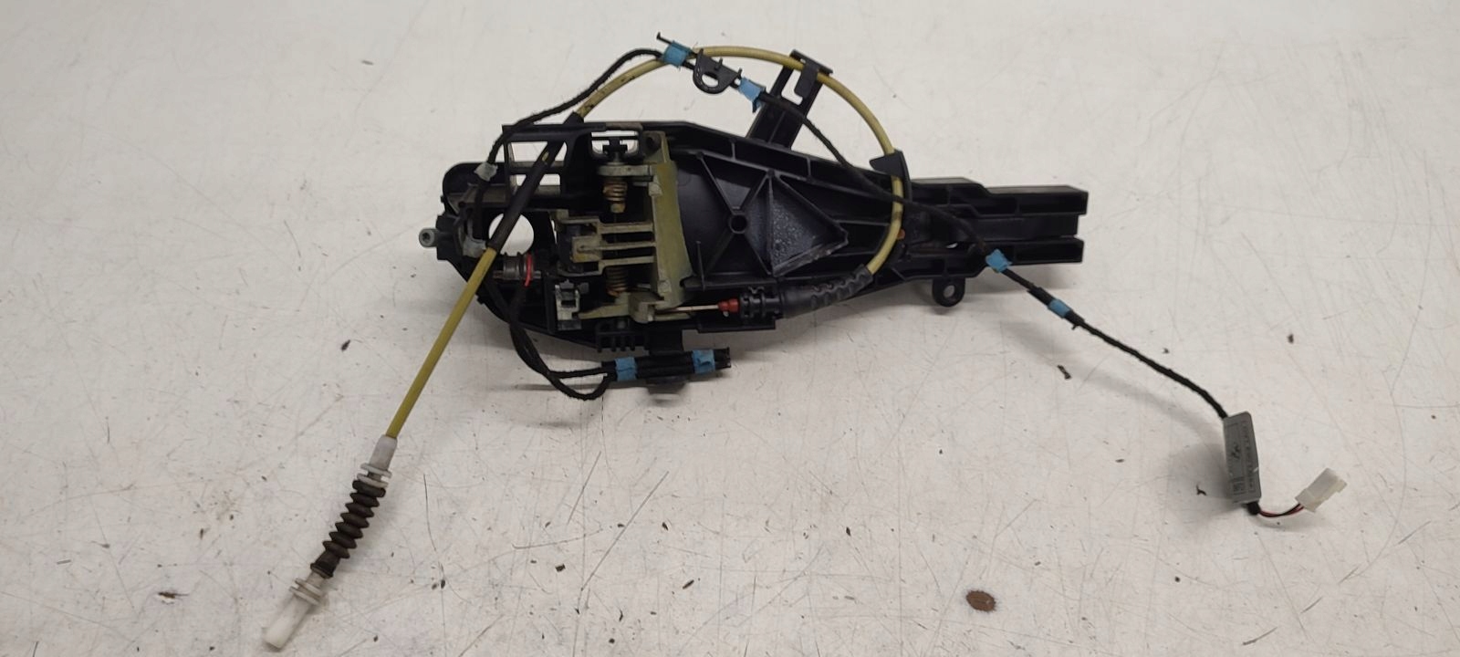 handle front front left podswietlana BMW E91 LIFT A52/7