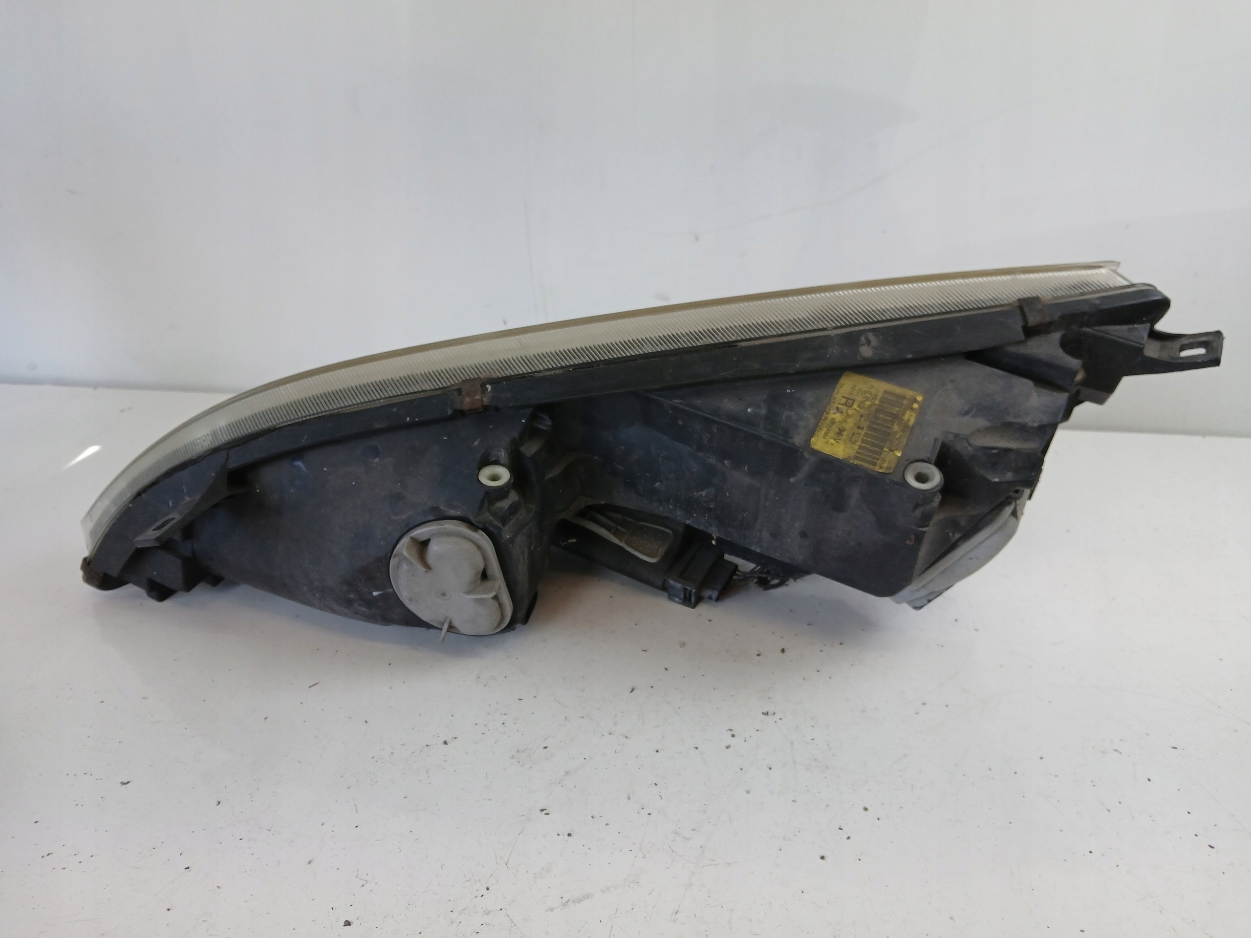 MITSUBISHI COLT VI Z30 light right front 8301A994 CIEMNA