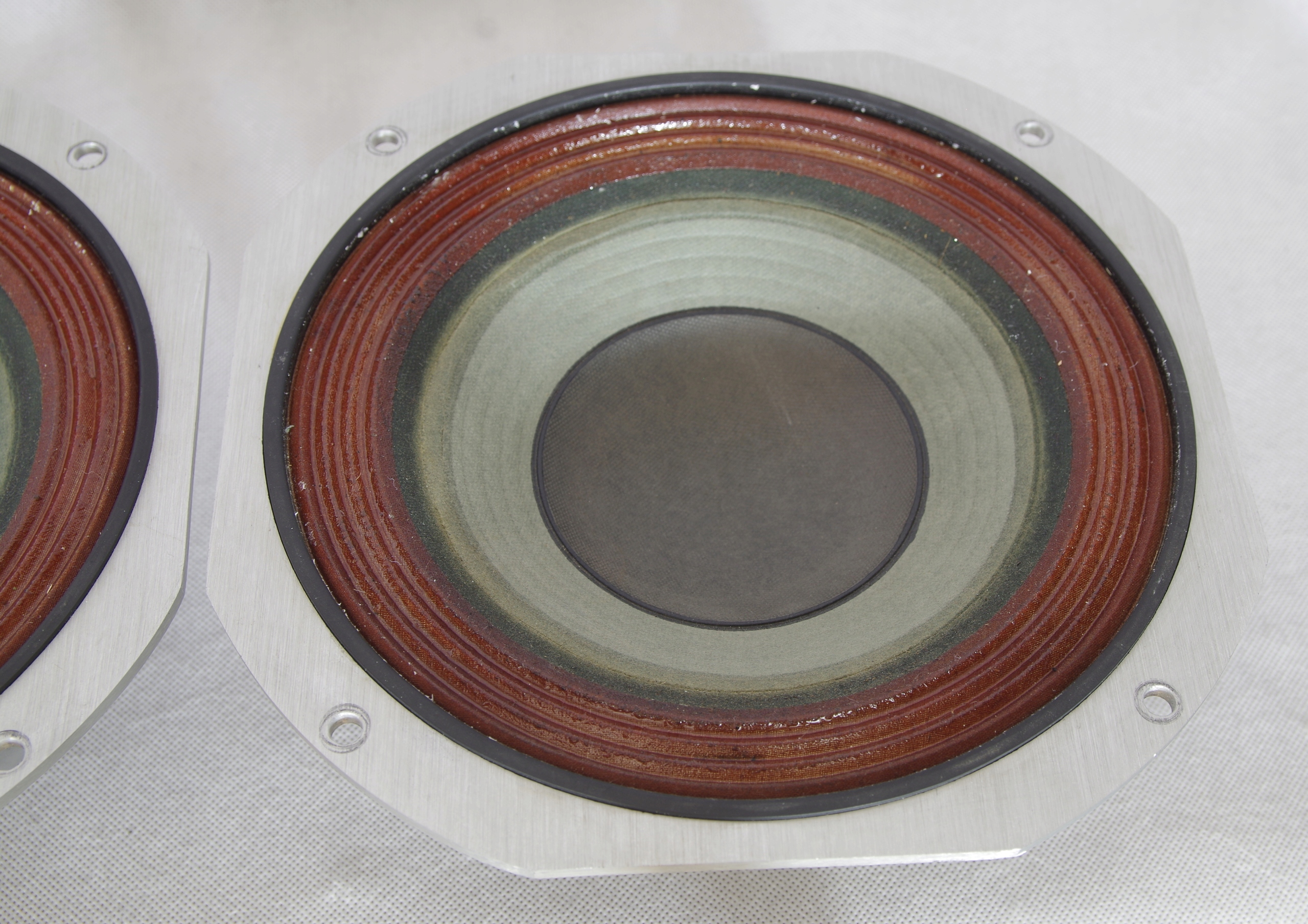 Sansui W-154, Głośniki basowe 24cm, Sansui LM-330 Marka Sansui