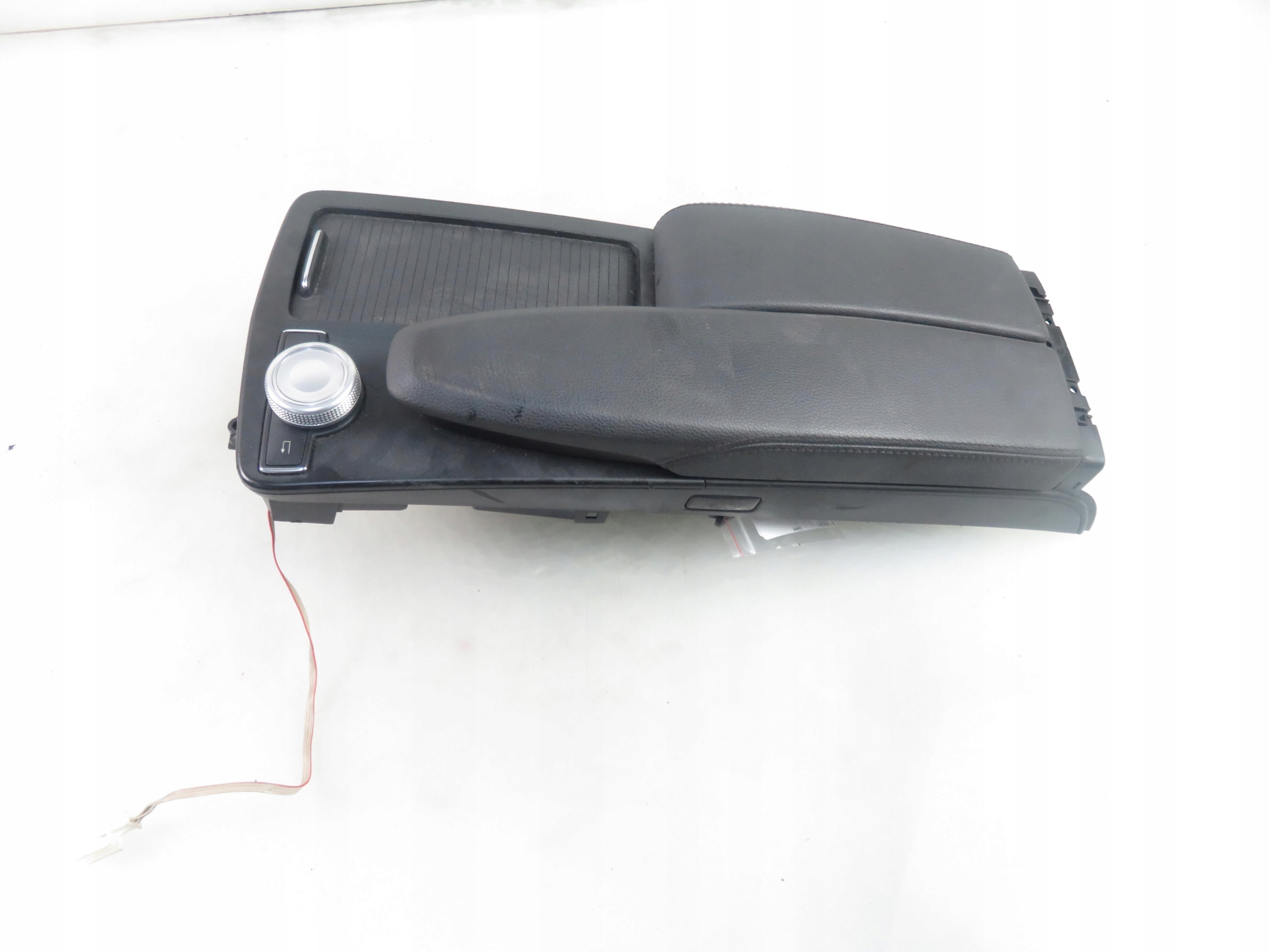 2046800639 mercedes-benz