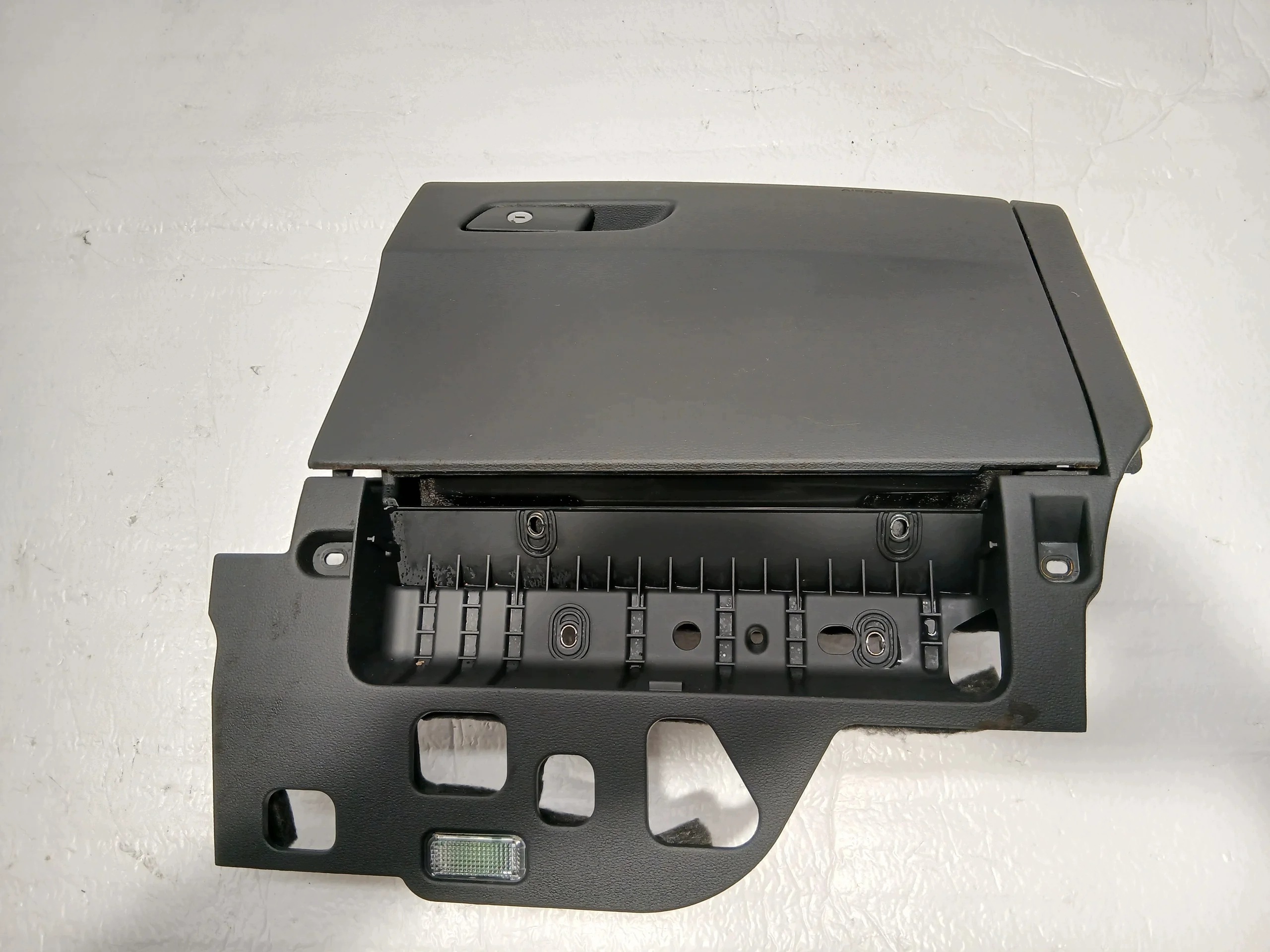 AUDI A4 B9 LIFT Handschuhfach des Beifahrers VALET 8W1880302C