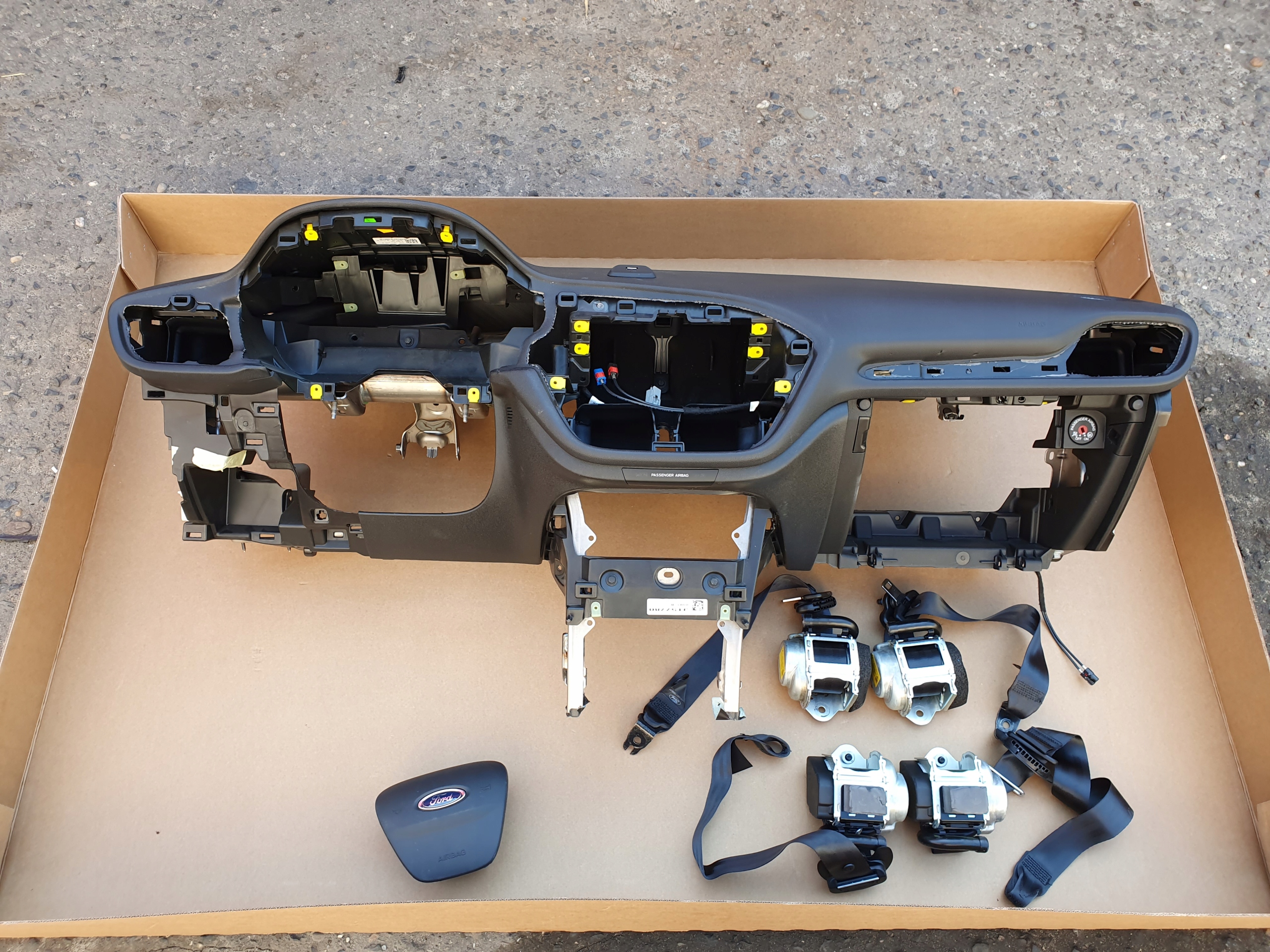 FORD FIESTA MK8 PASY AIRBAG DESKA USB PODUSZKI 3D Part number 2382025