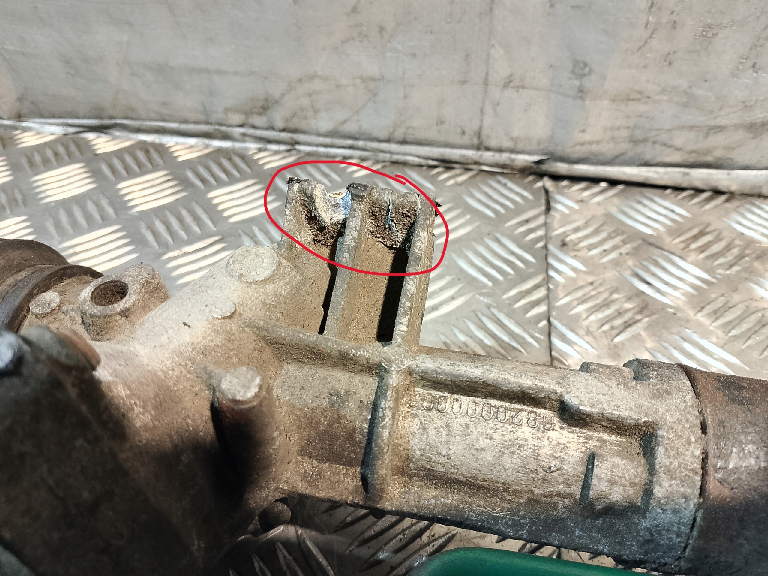 Boîter direction Boîter direction OPEL MOVANO A 2.2 D 6820000001-C