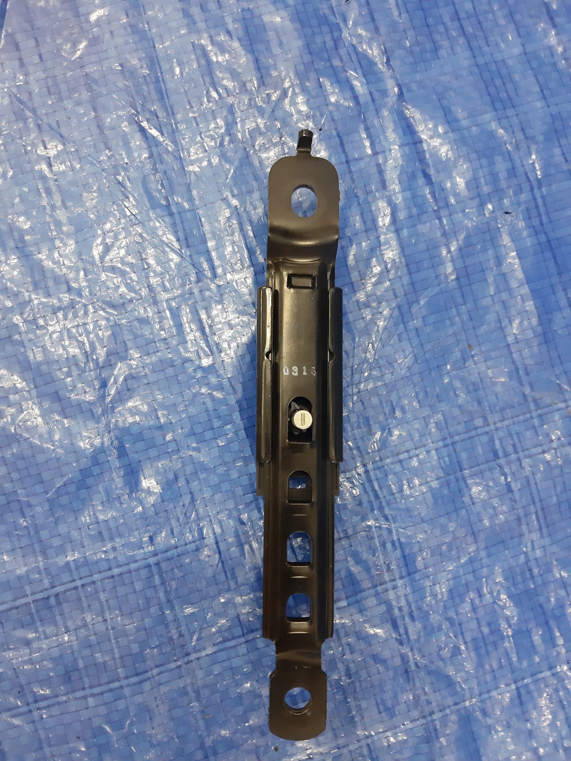 SUWAK left REGULACJA supports JUKE F16 20R