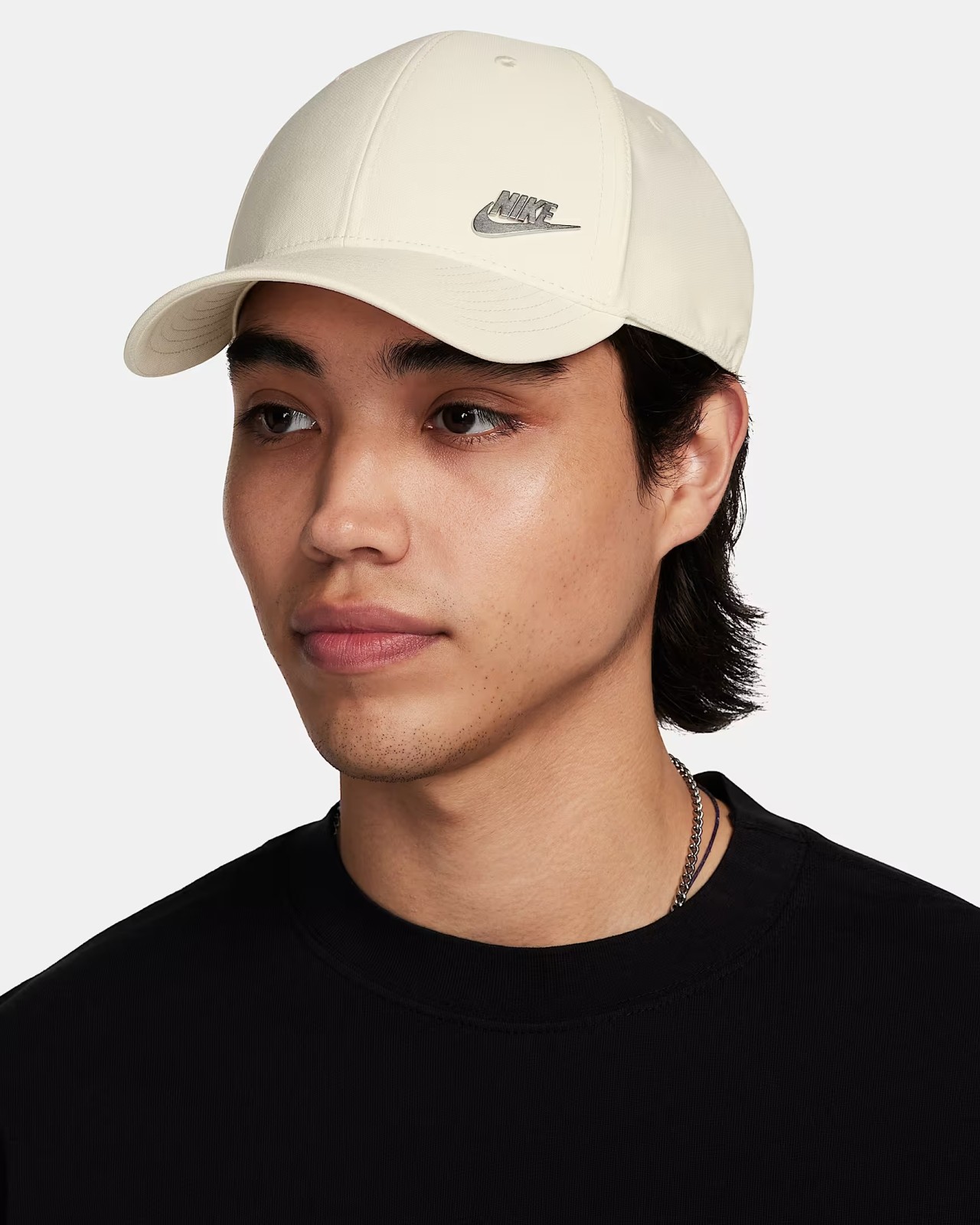 Kšiltovka Nike Dri-FIT Club Structured Metal Logo Cap