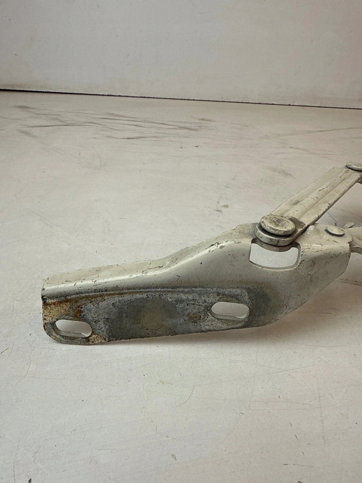 hinge bonnets front front right Mercedes Sprinter W906 906